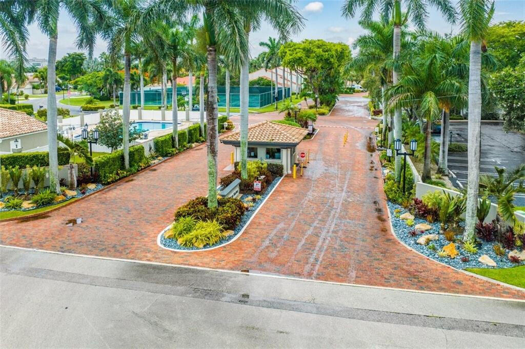 50 Pelican Pointe Drive 2050