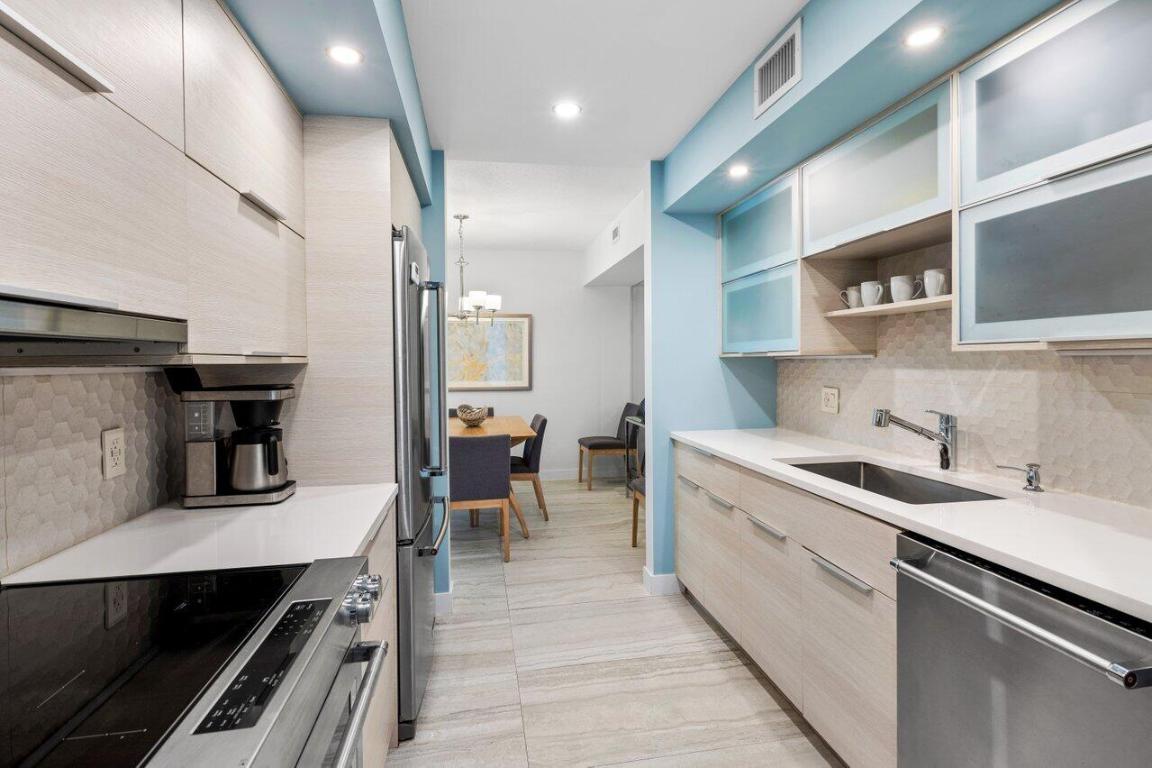 1700 S Ocean Boulevard 1