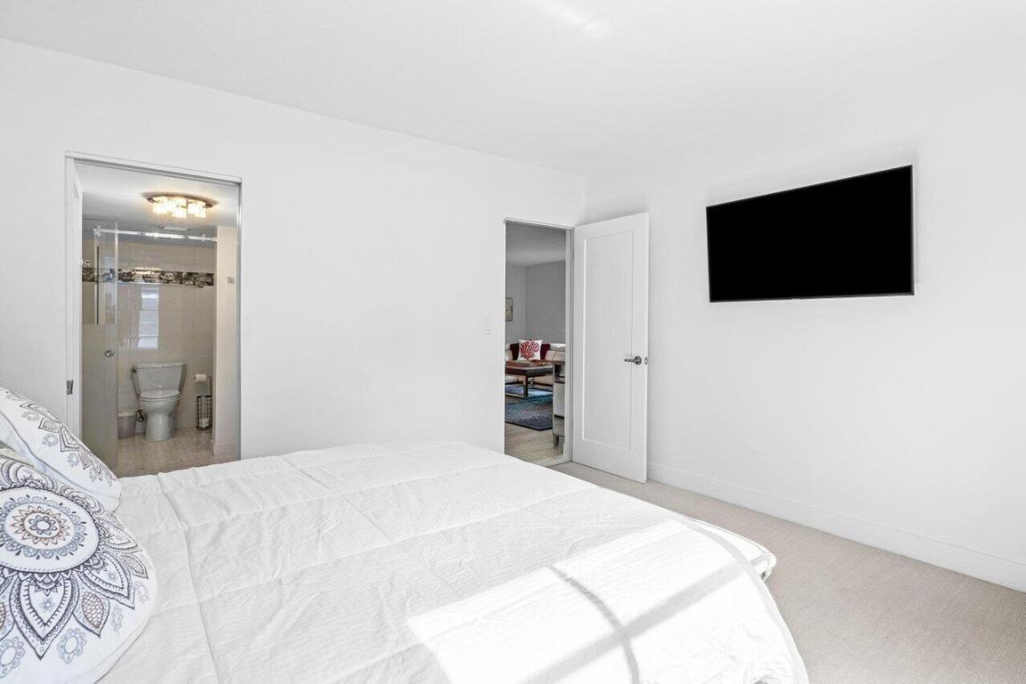 1700 S Ocean Boulevard 1