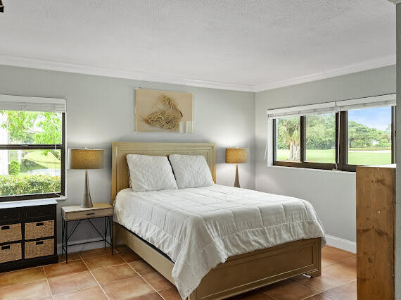 501 W Greensward Lane 101-C