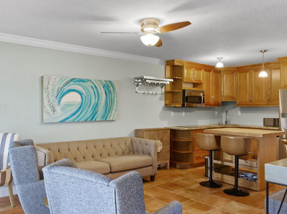 501 W Greensward Lane 101-C