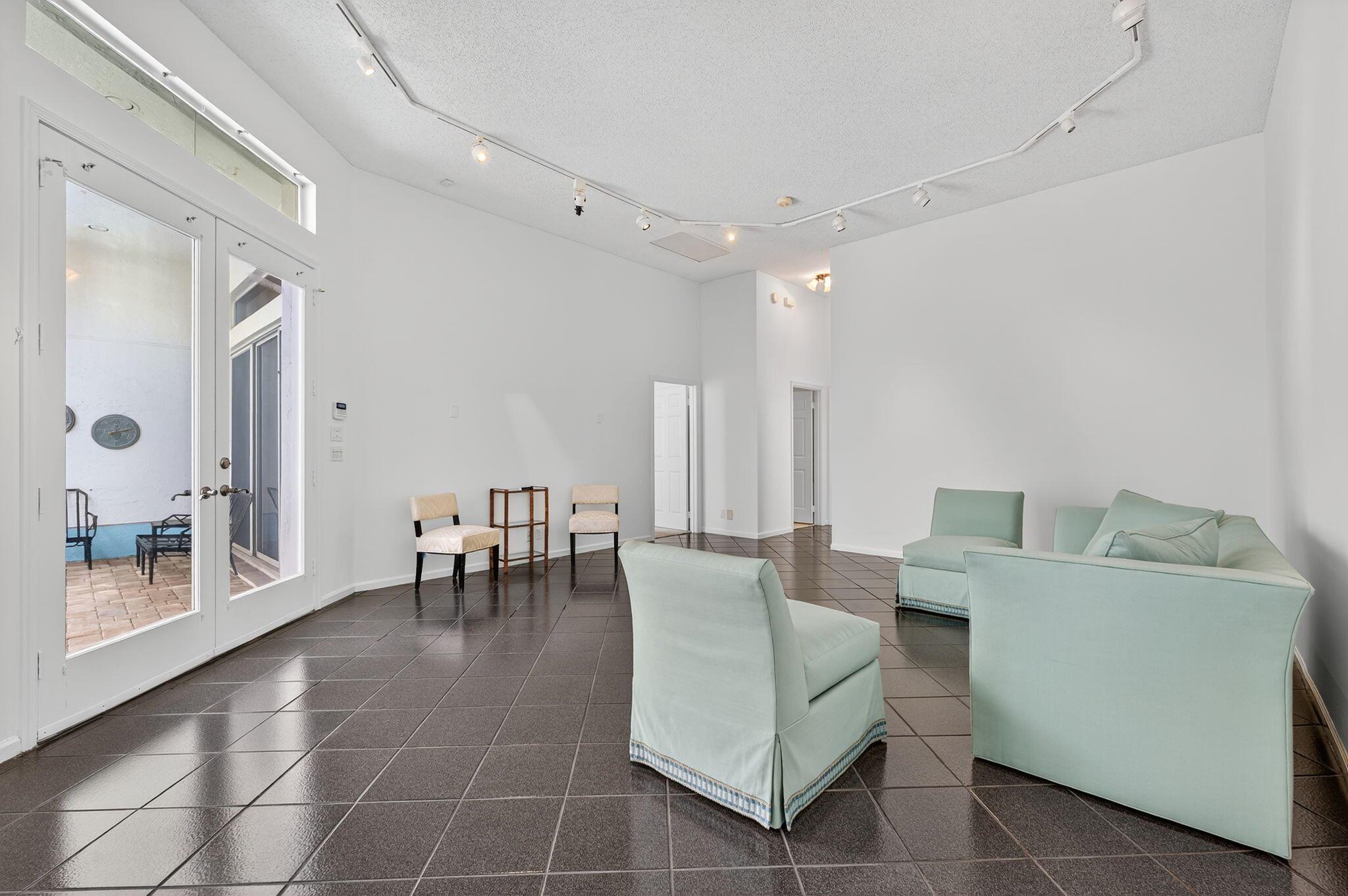 3815 Candlewood Court