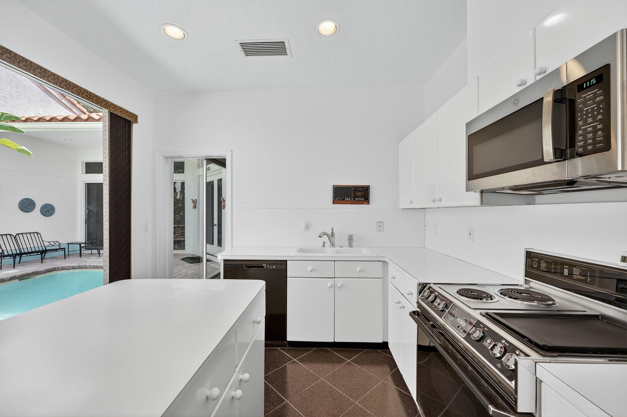 3815 Candlewood Court