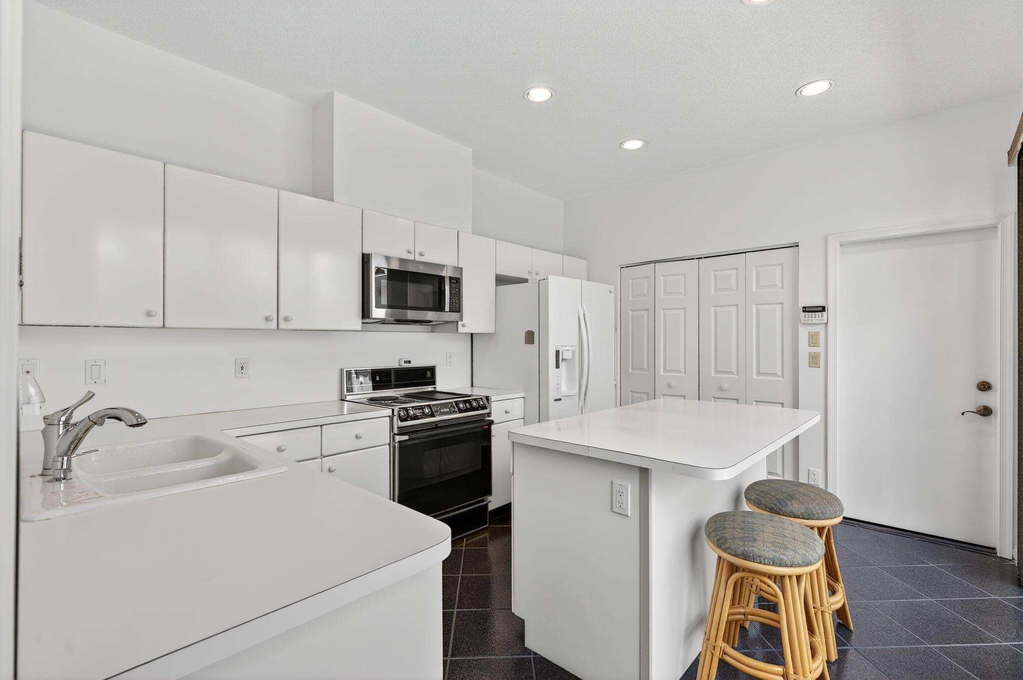 3815 Candlewood Court