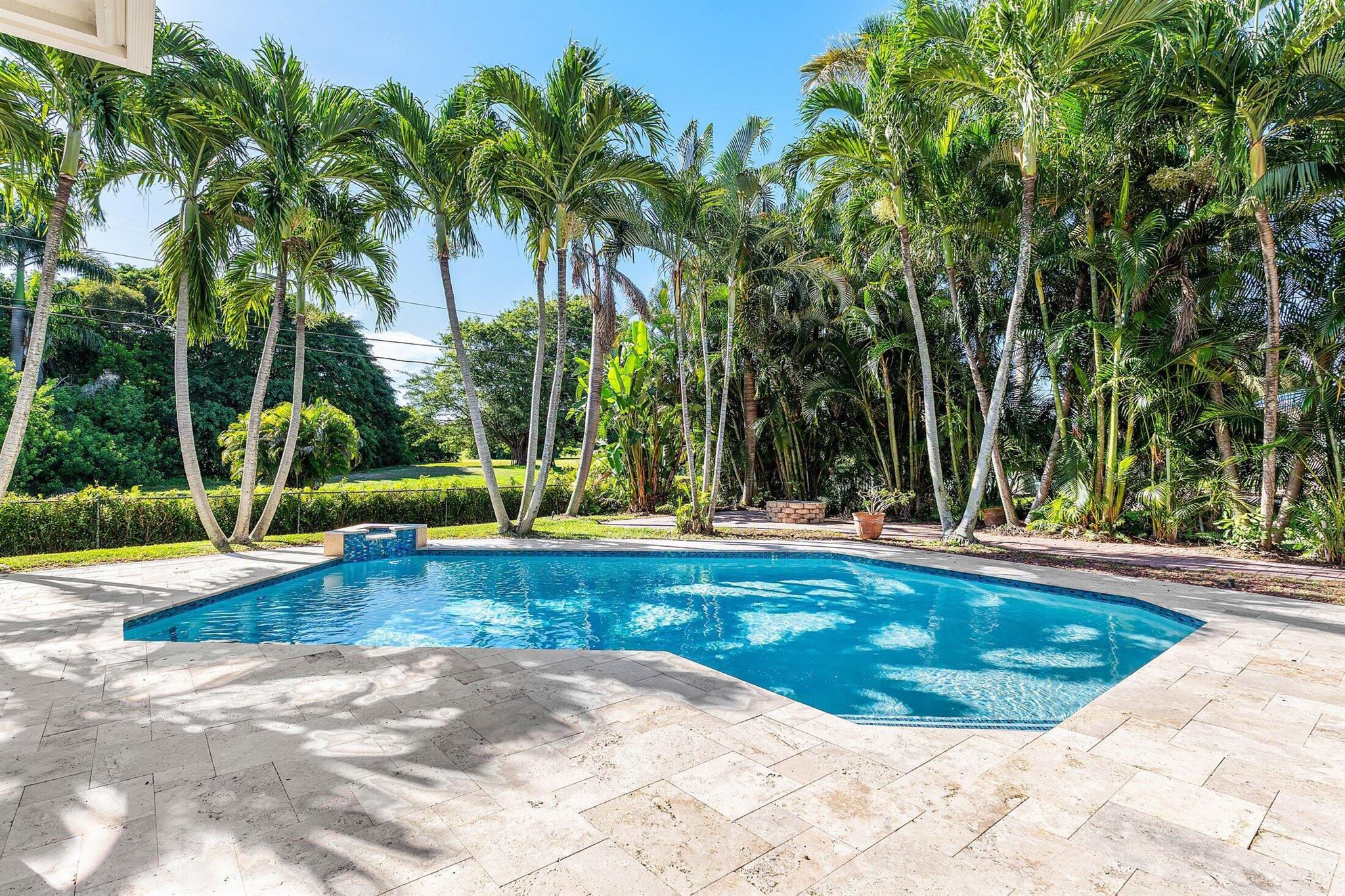 7700 Fairway Trail