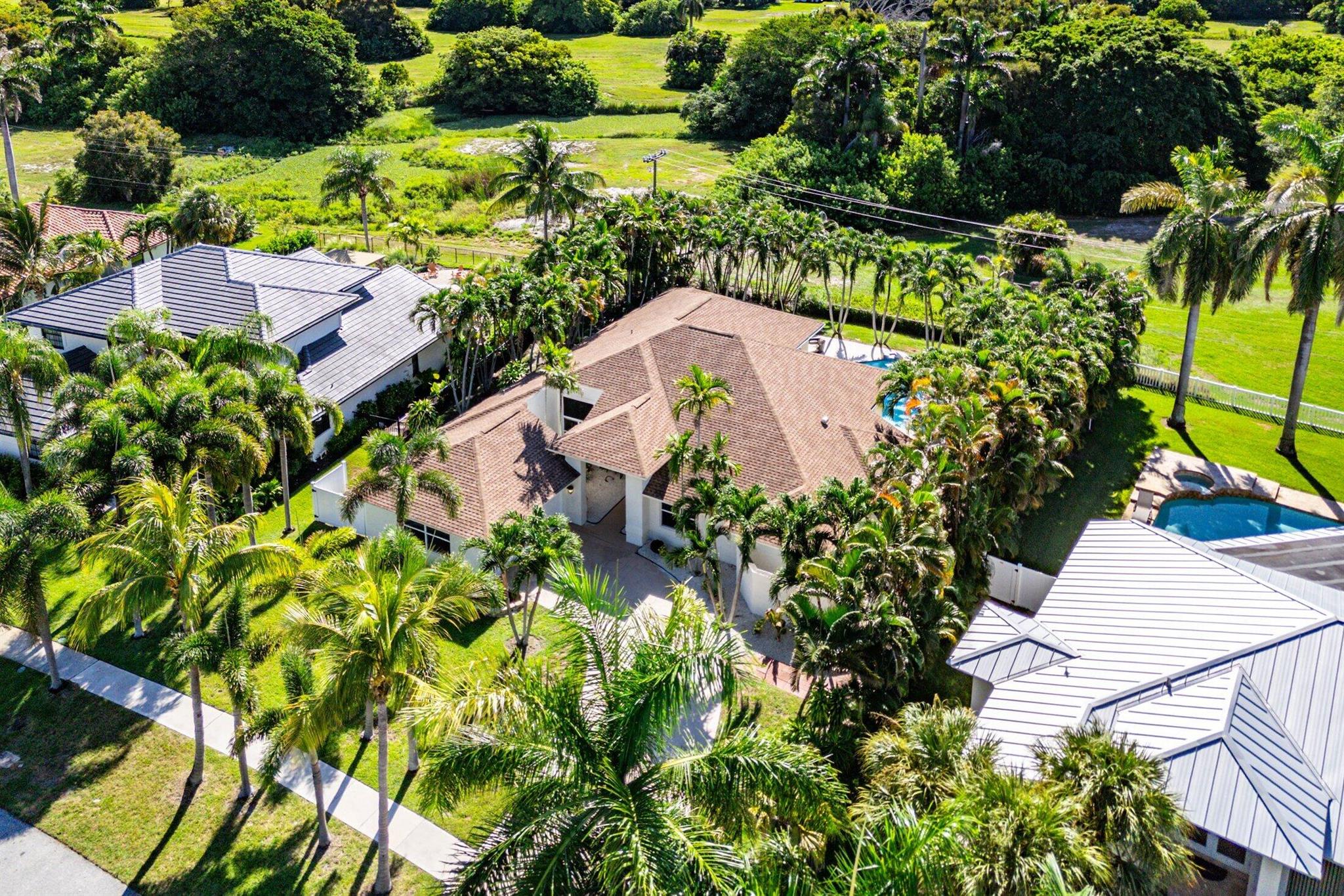 7700 Fairway Trail