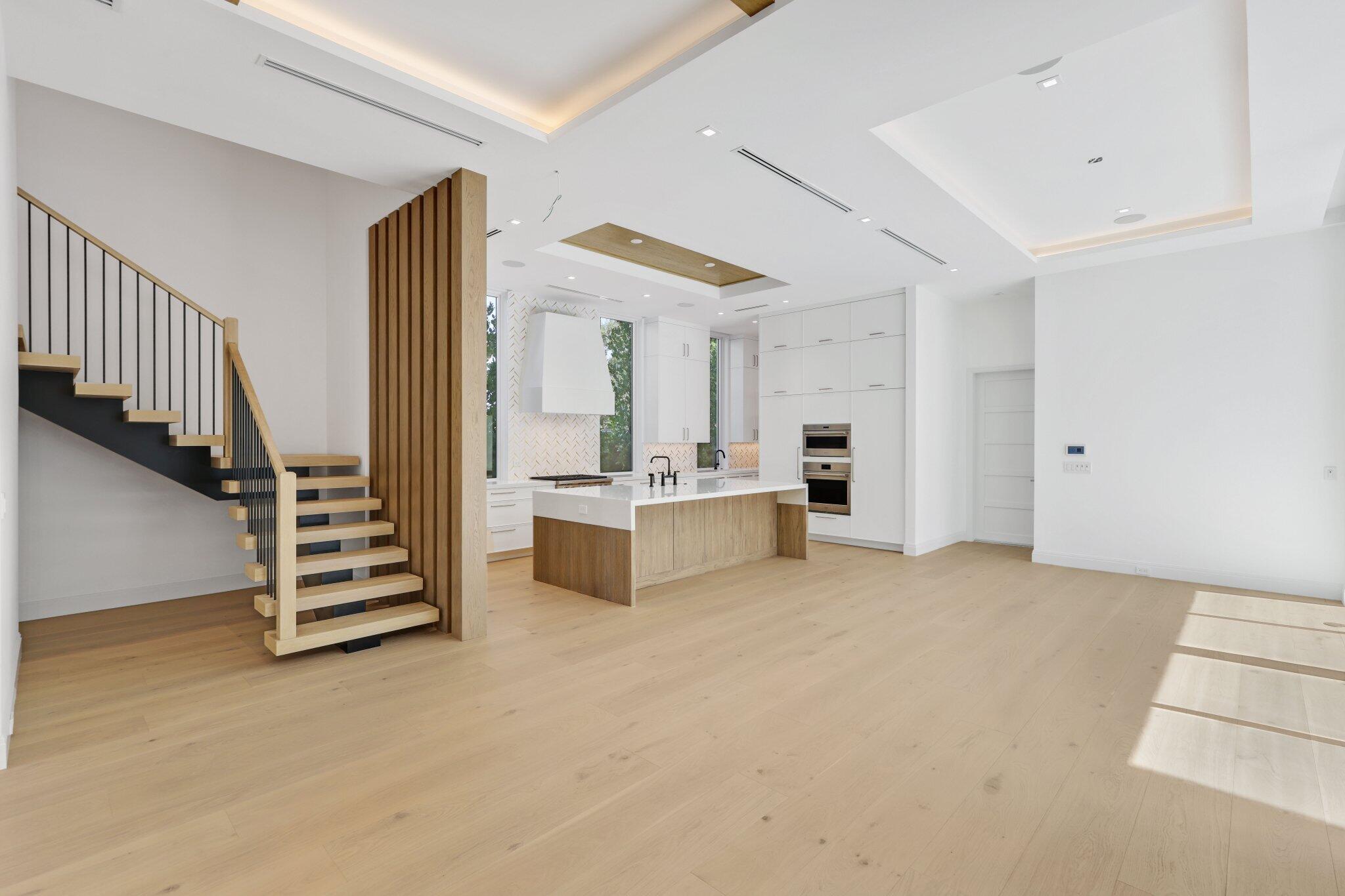 320 Grove Place