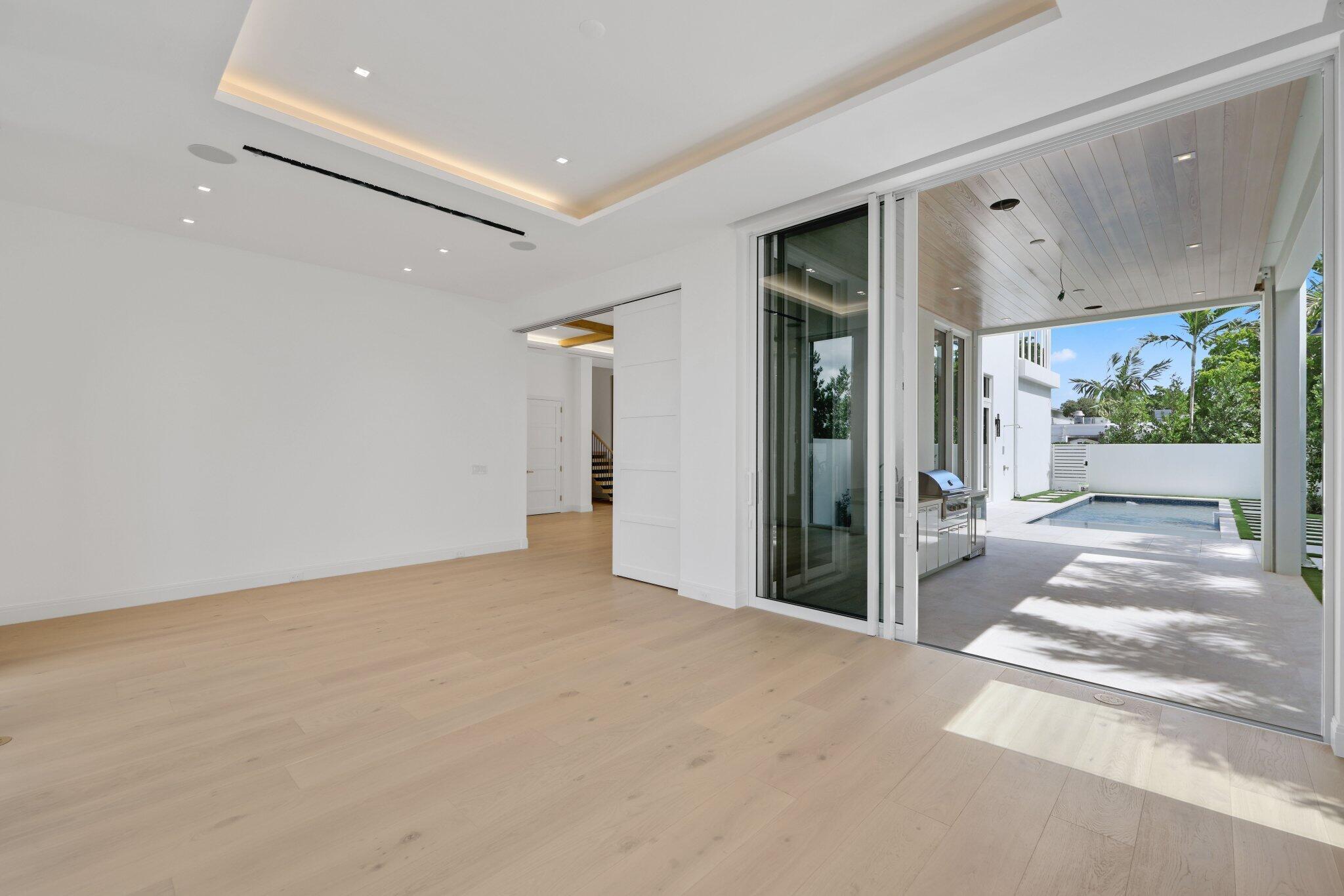 320 Grove Place