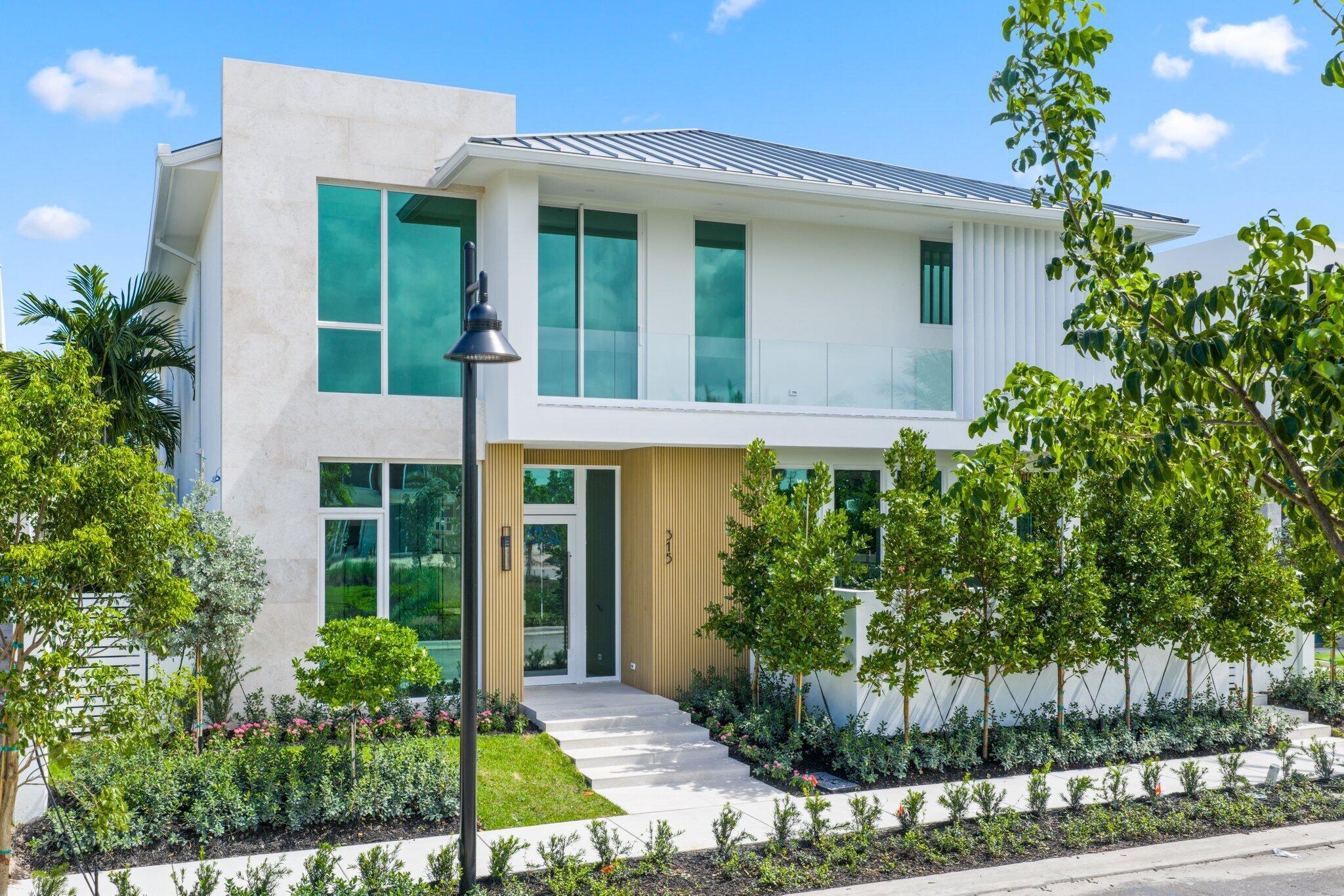 320 Grove Place