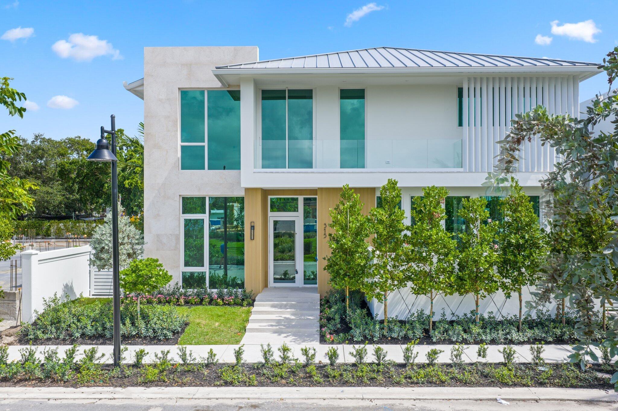 320 Grove Place