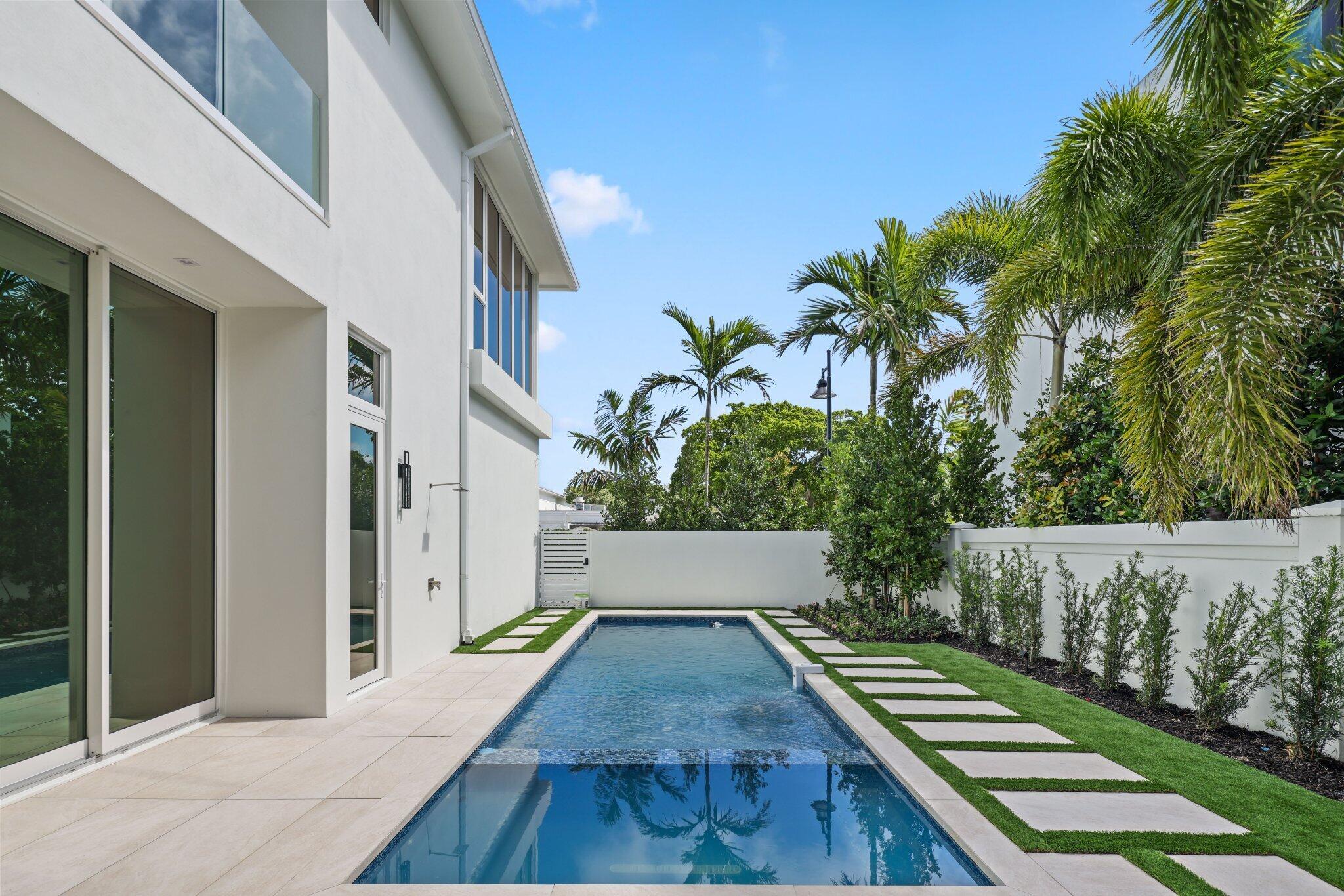 320 Grove Place