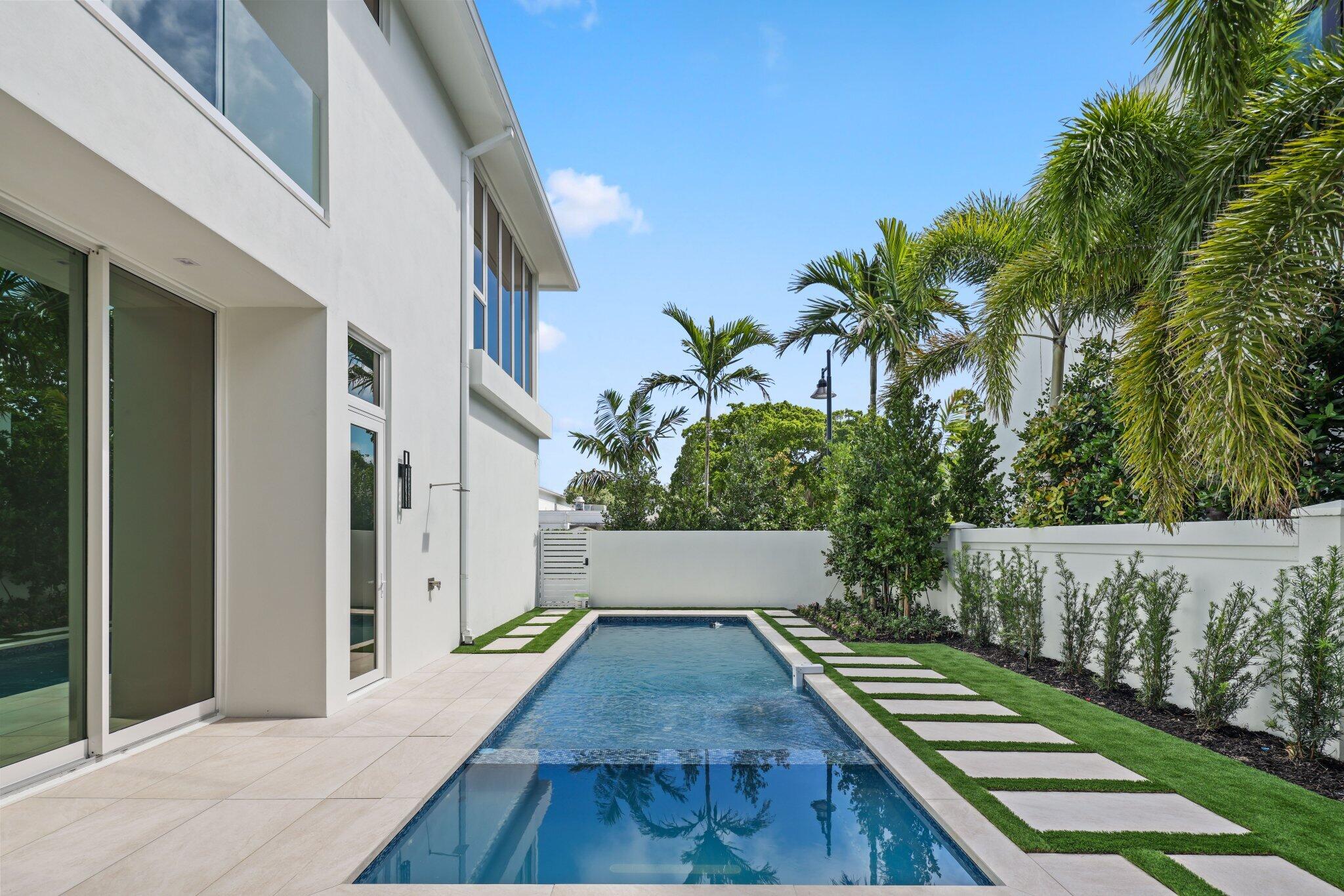 320 Grove Place