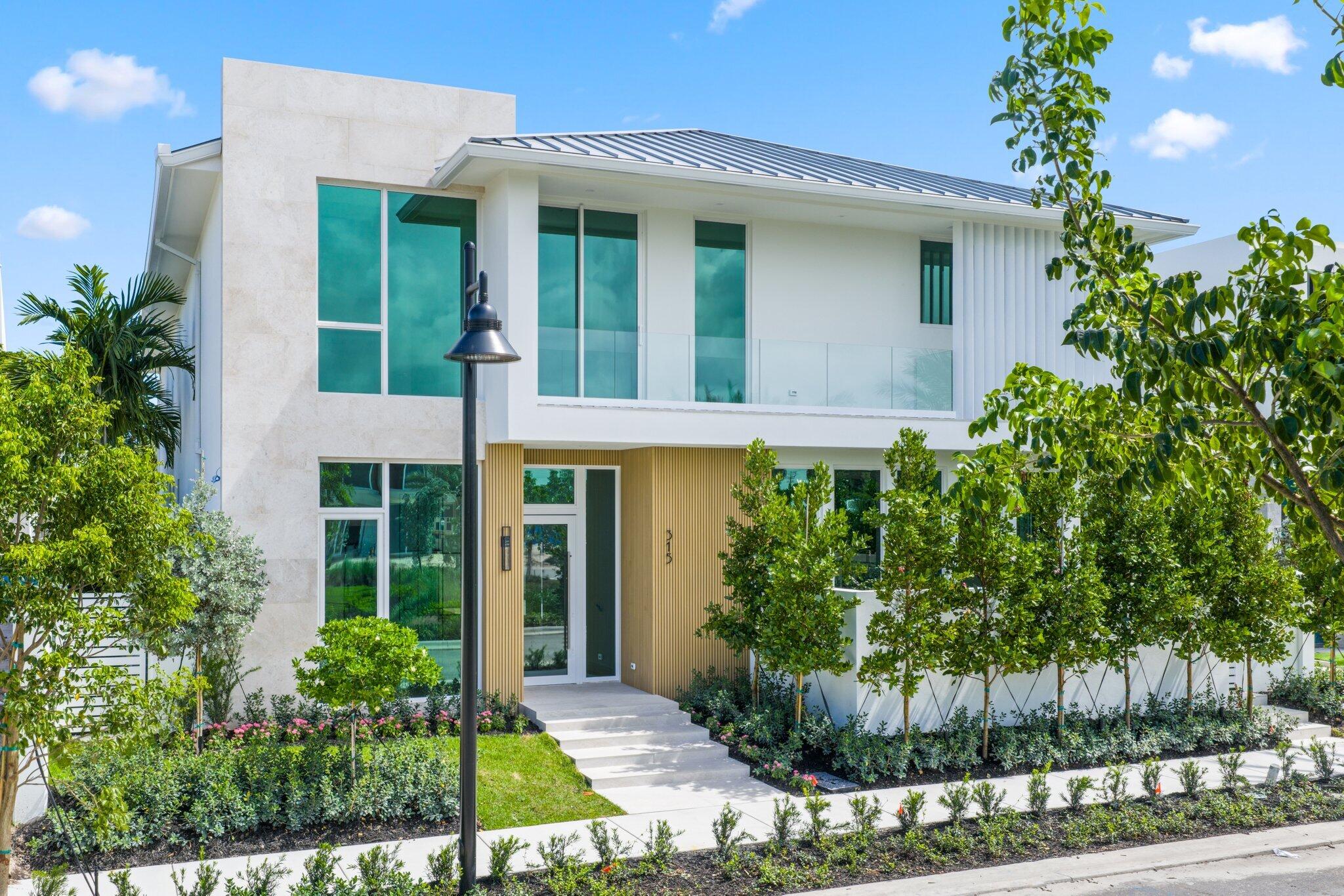 320 Grove Place