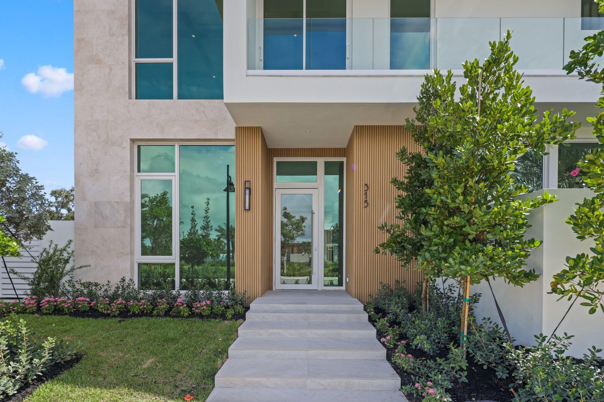 320 Grove Place