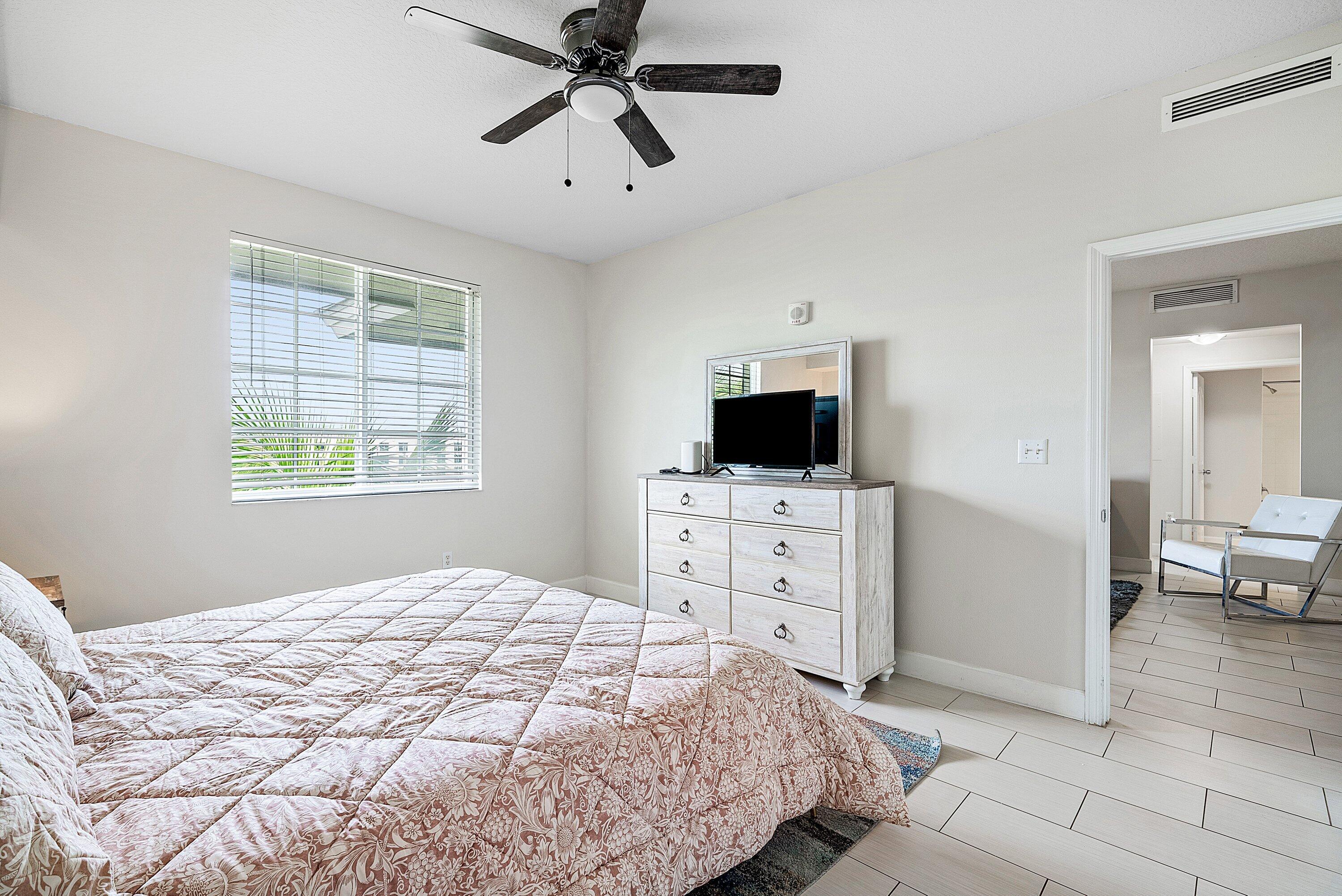 255 NE 3rd Avenue 2503