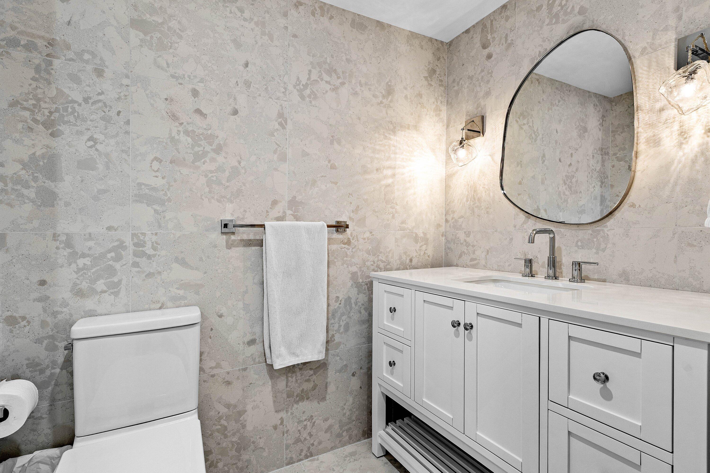 220 Macfarlane Drive S-805