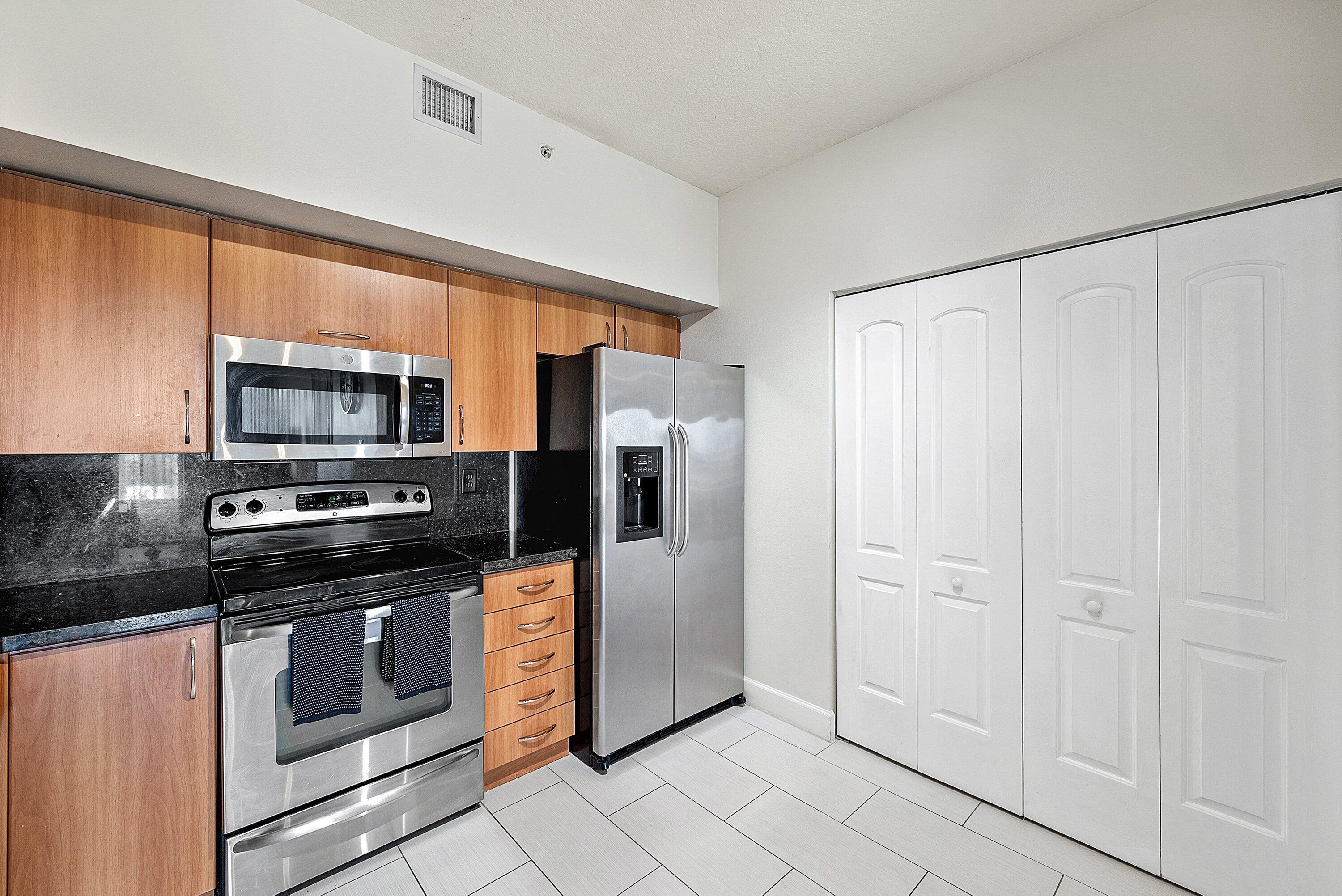 255 NE 3rd Avenue 2503