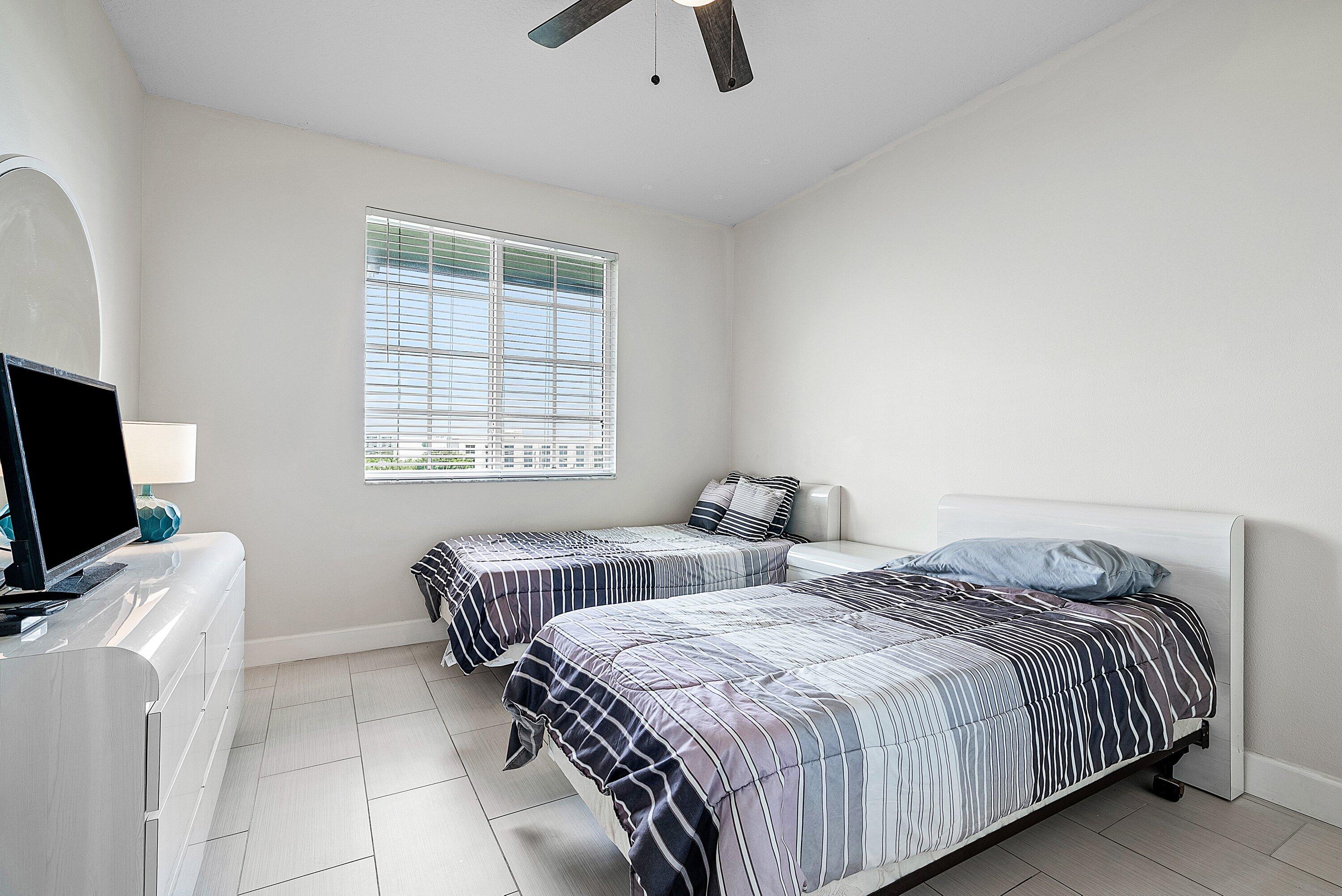 255 NE 3rd Avenue 2503