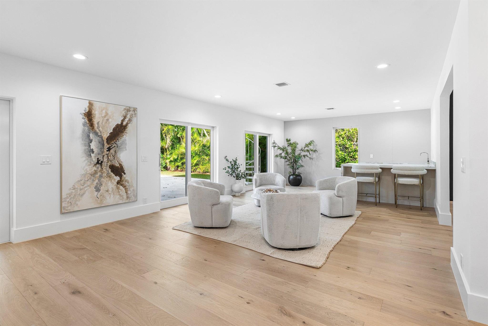 2570 Avenue Au Soleil