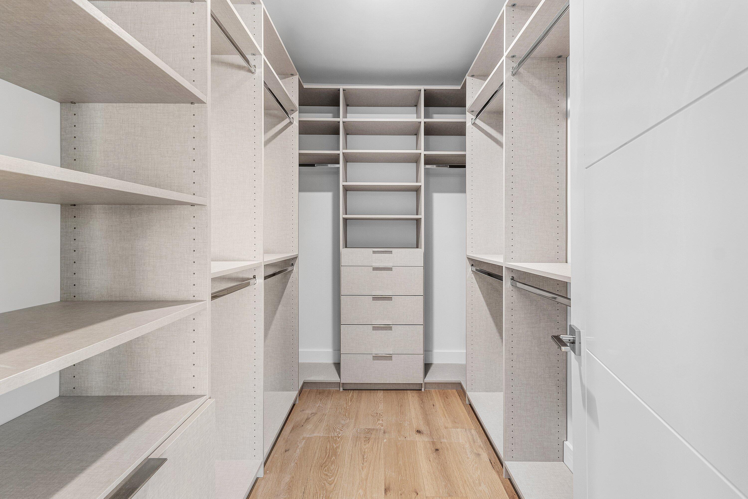 2570 Avenue Au Soleil