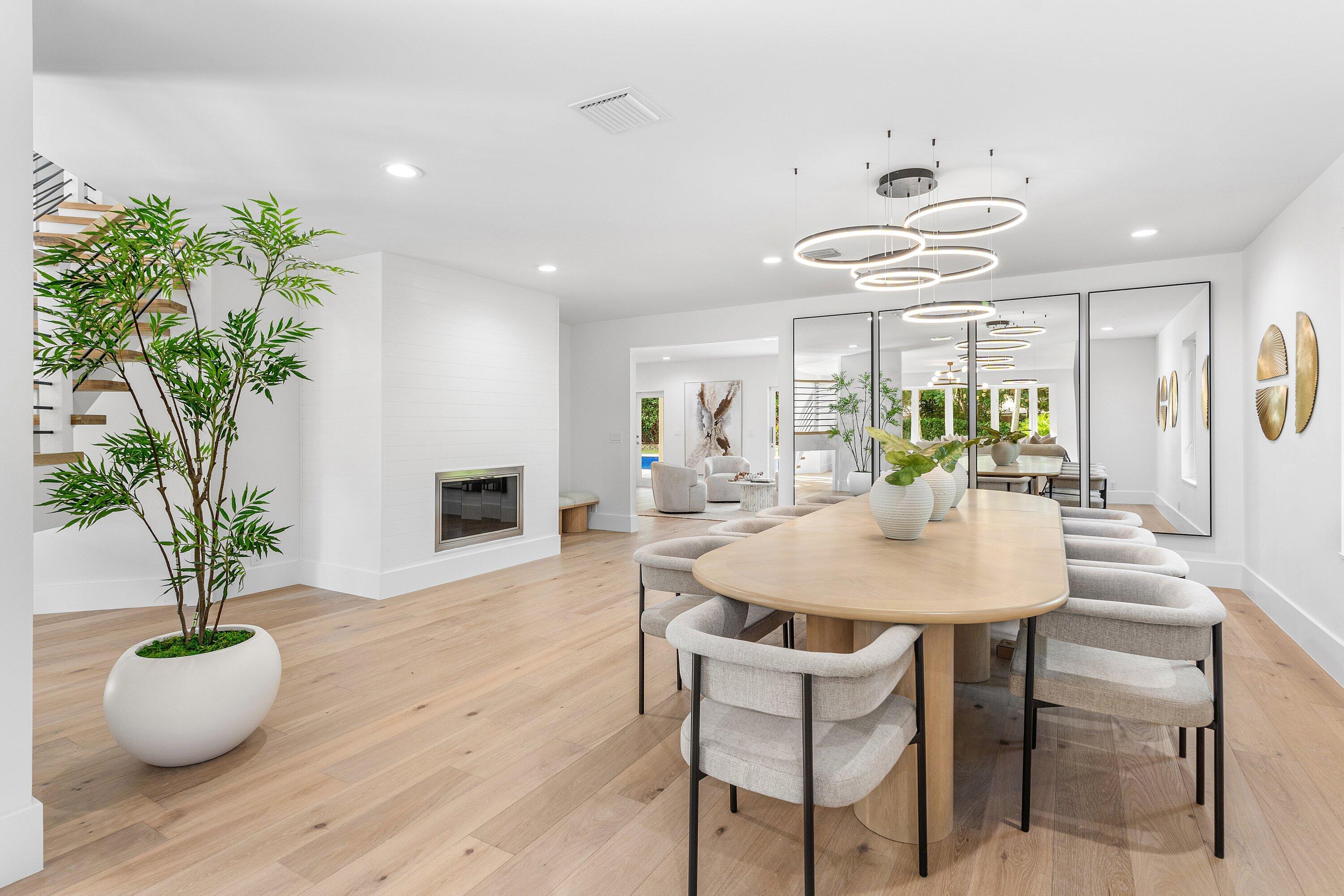 2570 Avenue Au Soleil
