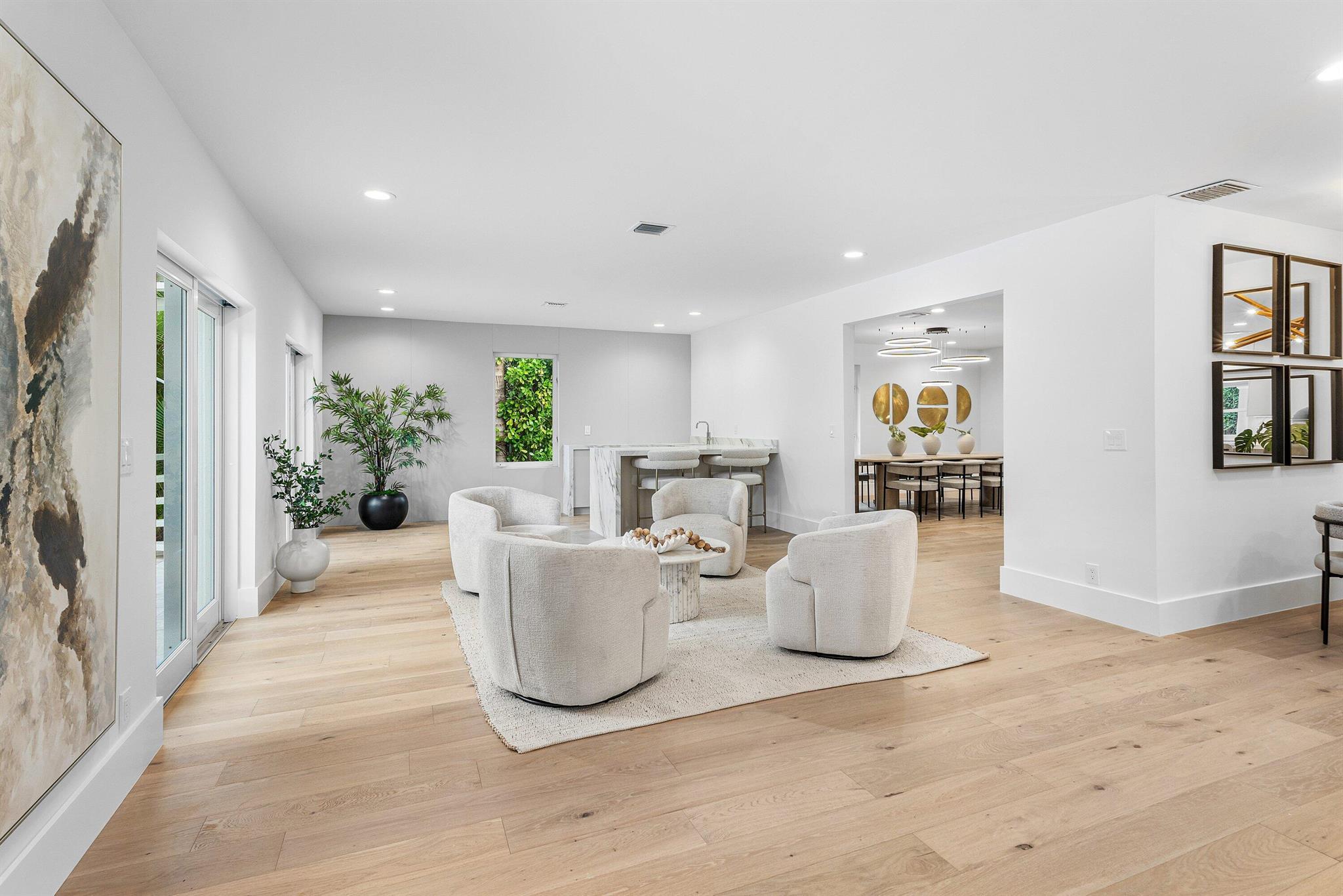 2570 Avenue Au Soleil