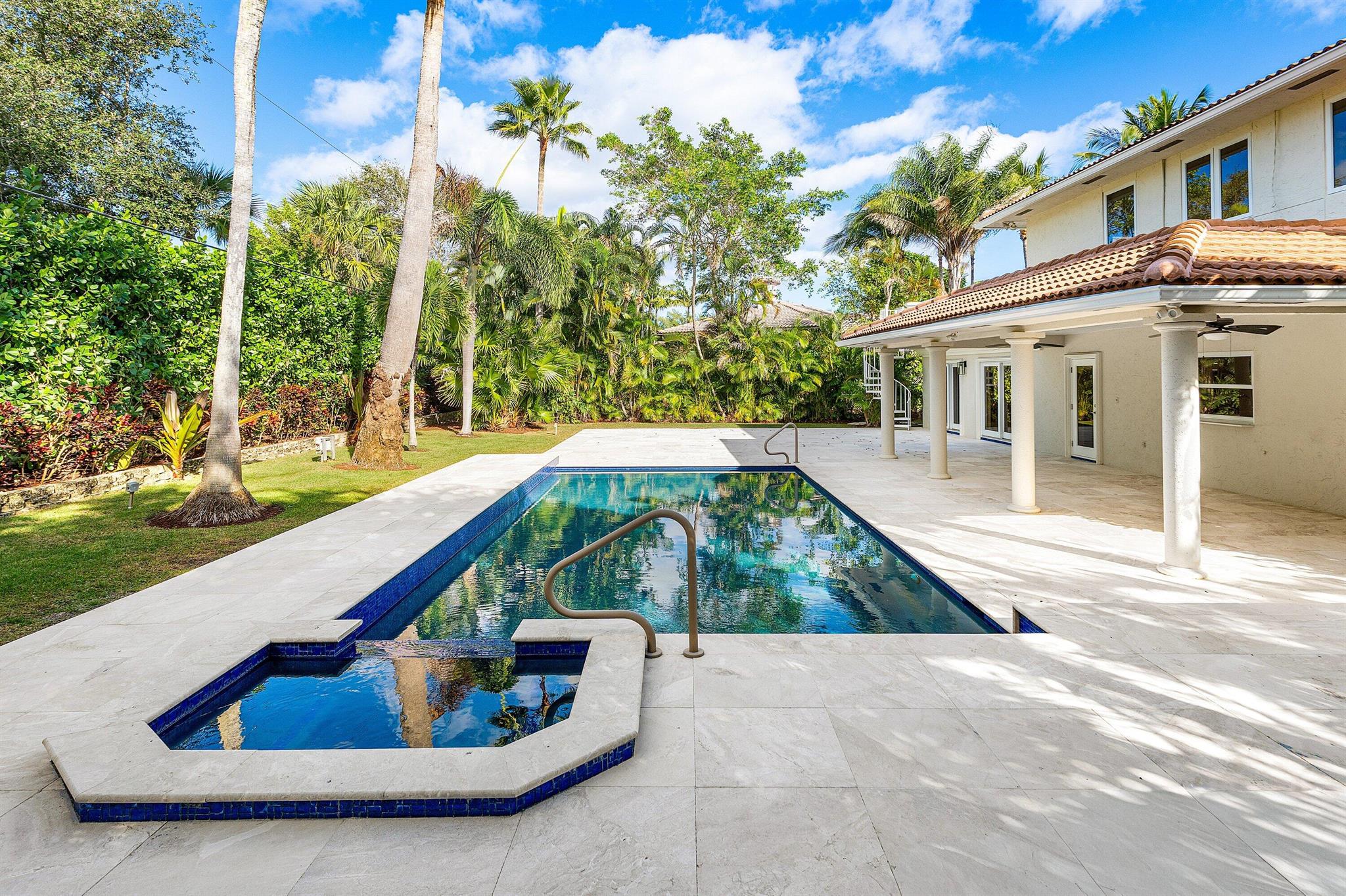 2570 Avenue Au Soleil