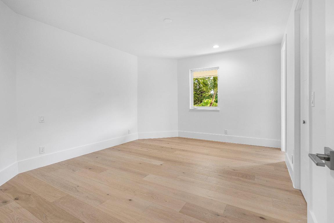 2570 Avenue Au Soleil