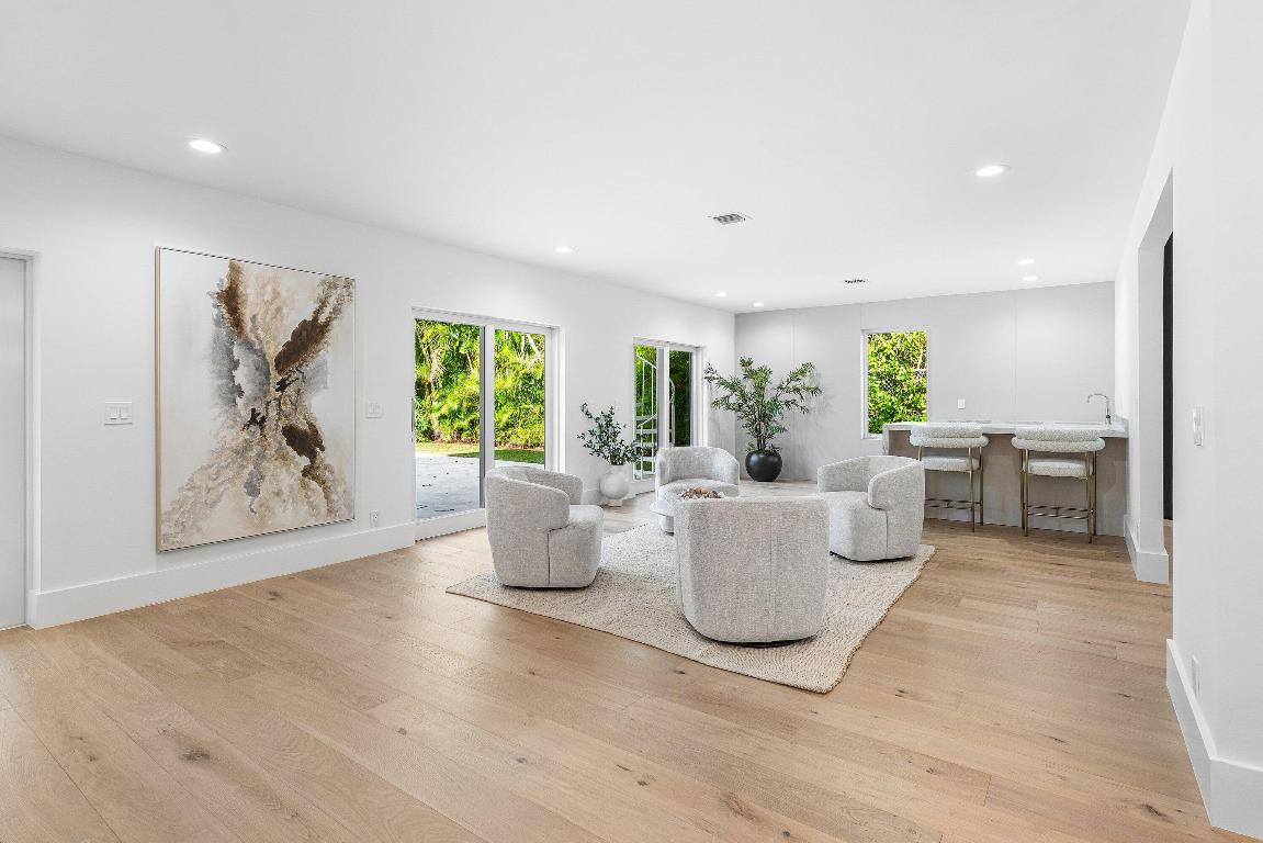 2570 Avenue Au Soleil