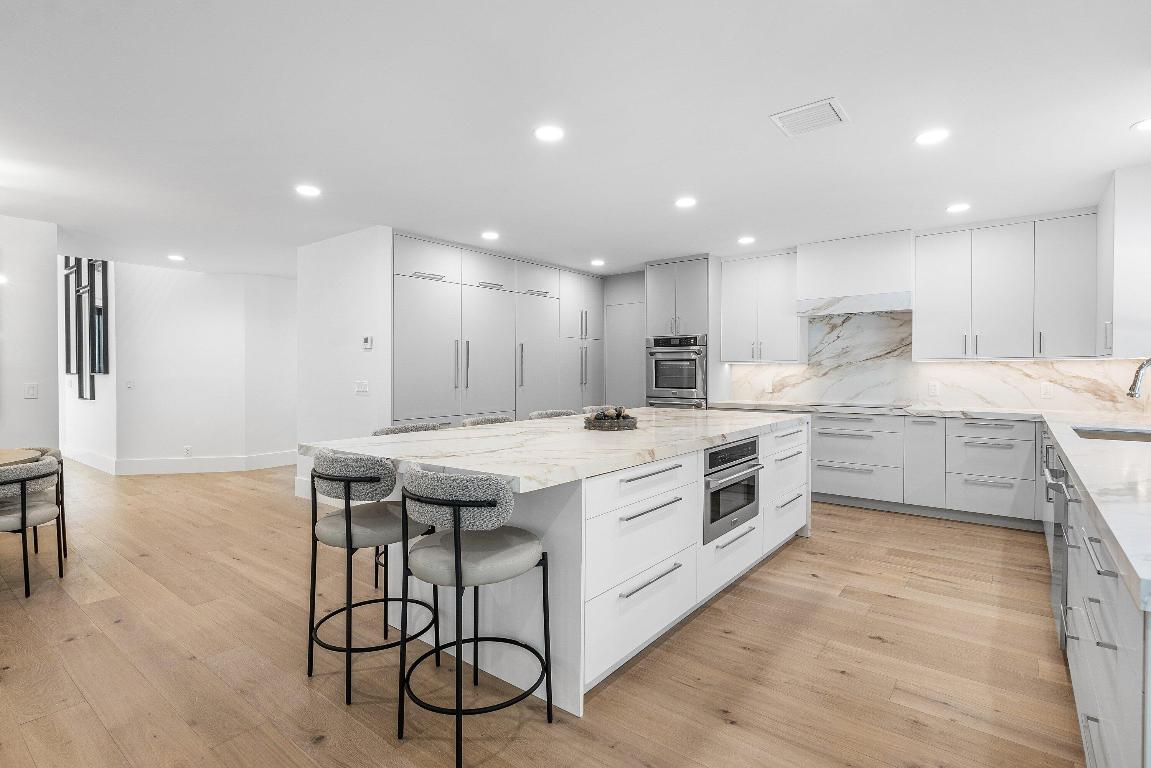 2570 Avenue Au Soleil