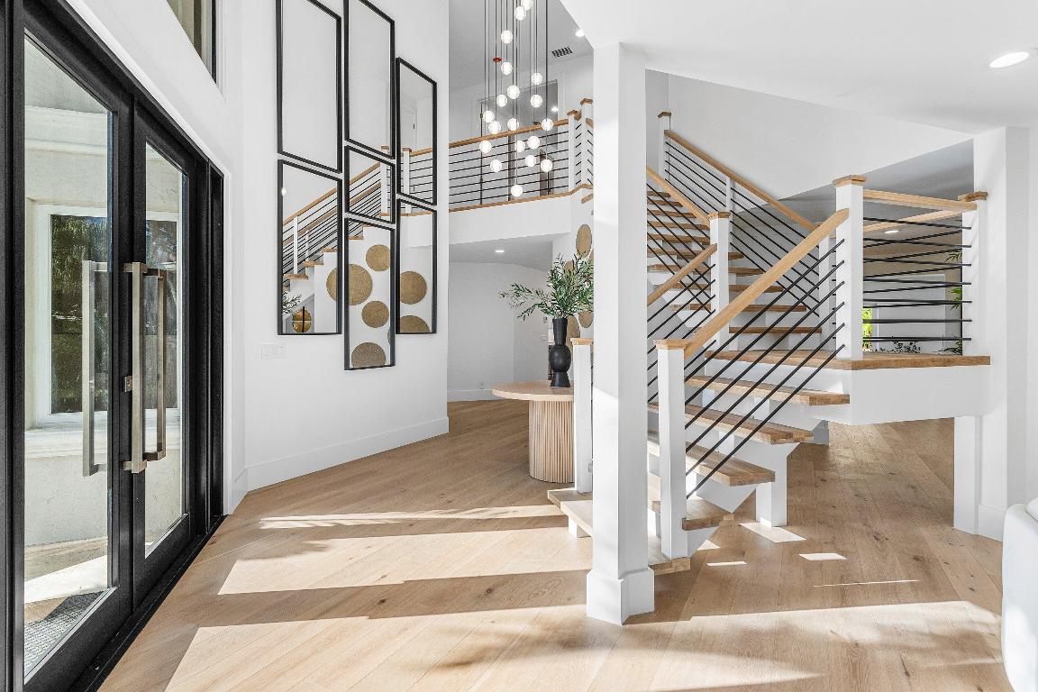 2570 Avenue Au Soleil