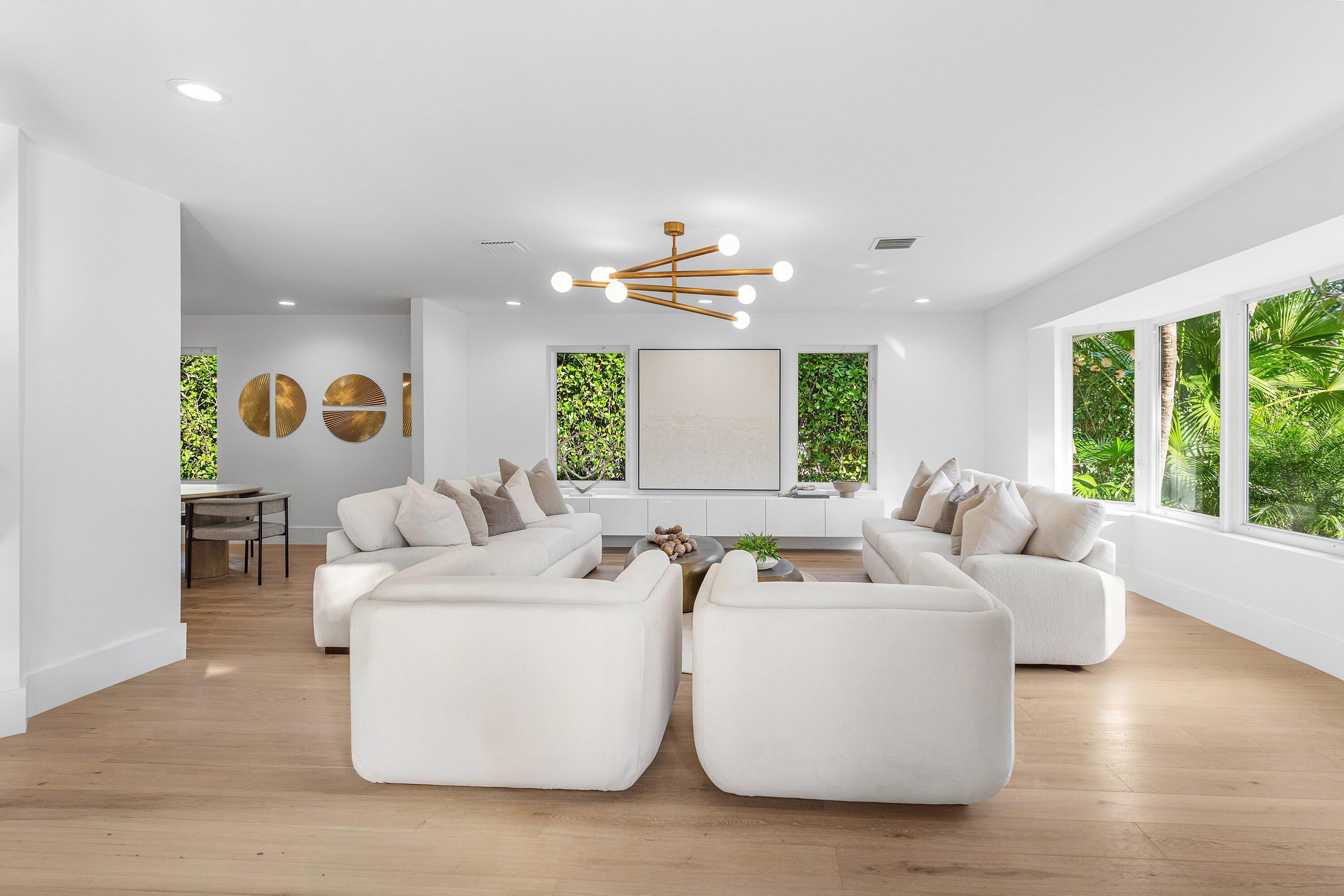 2570 Avenue Au Soleil