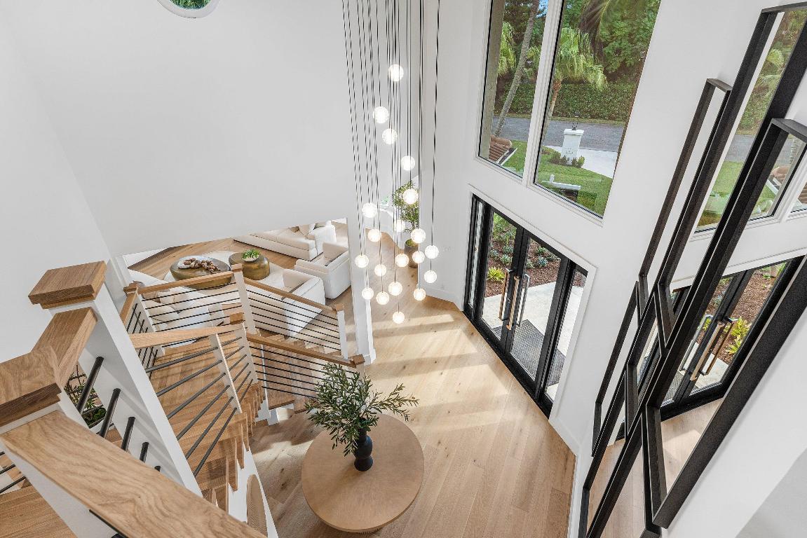 2570 Avenue Au Soleil