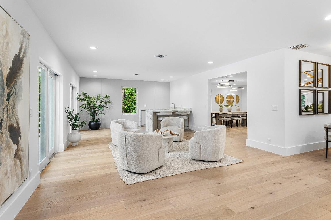 2570 Avenue Au Soleil