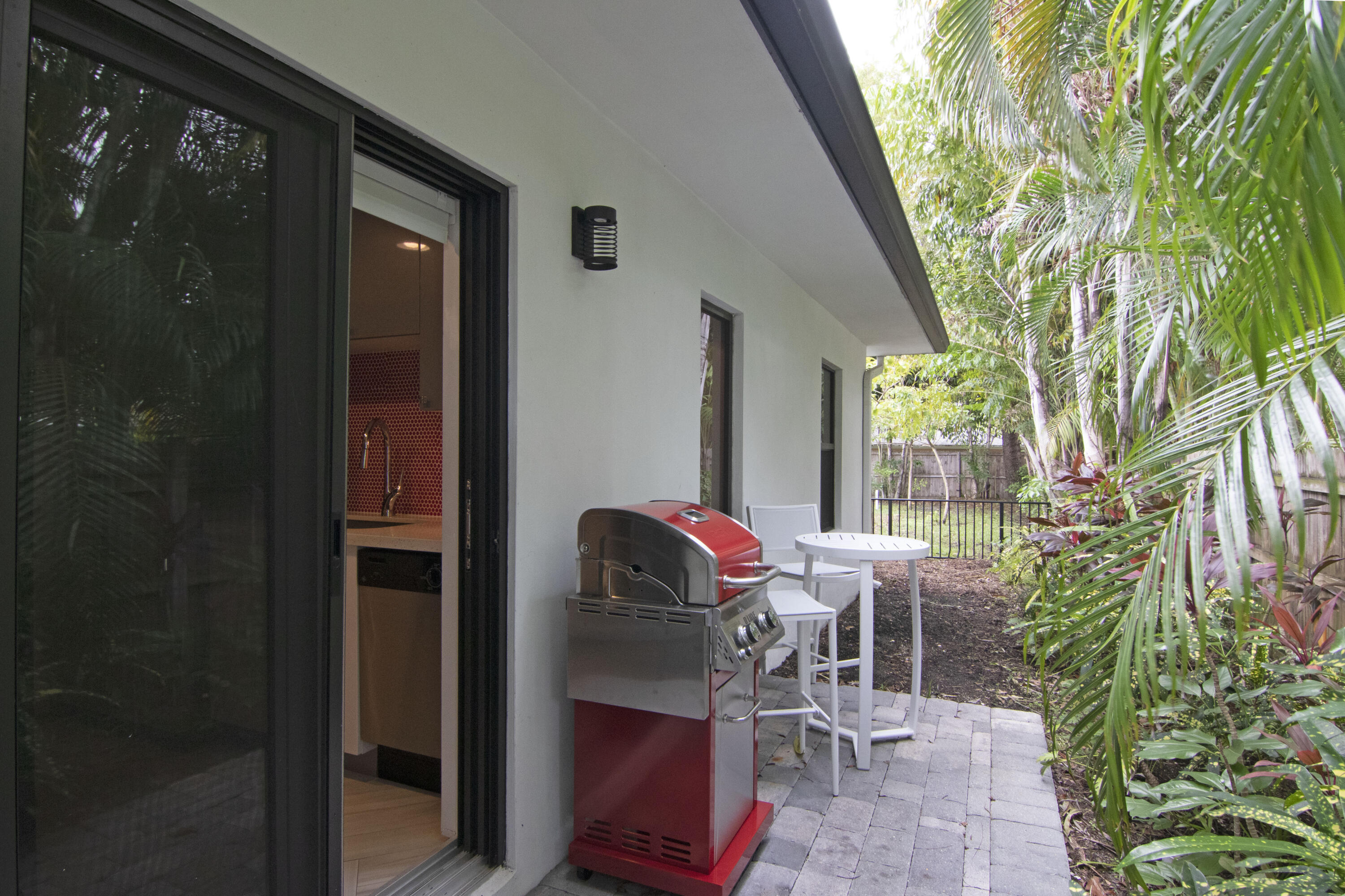 215 N Swinton Avenue, Delray Beach