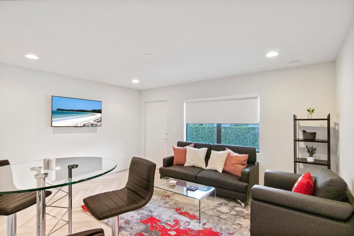 215 N Swinton Avenue, Delray Beach