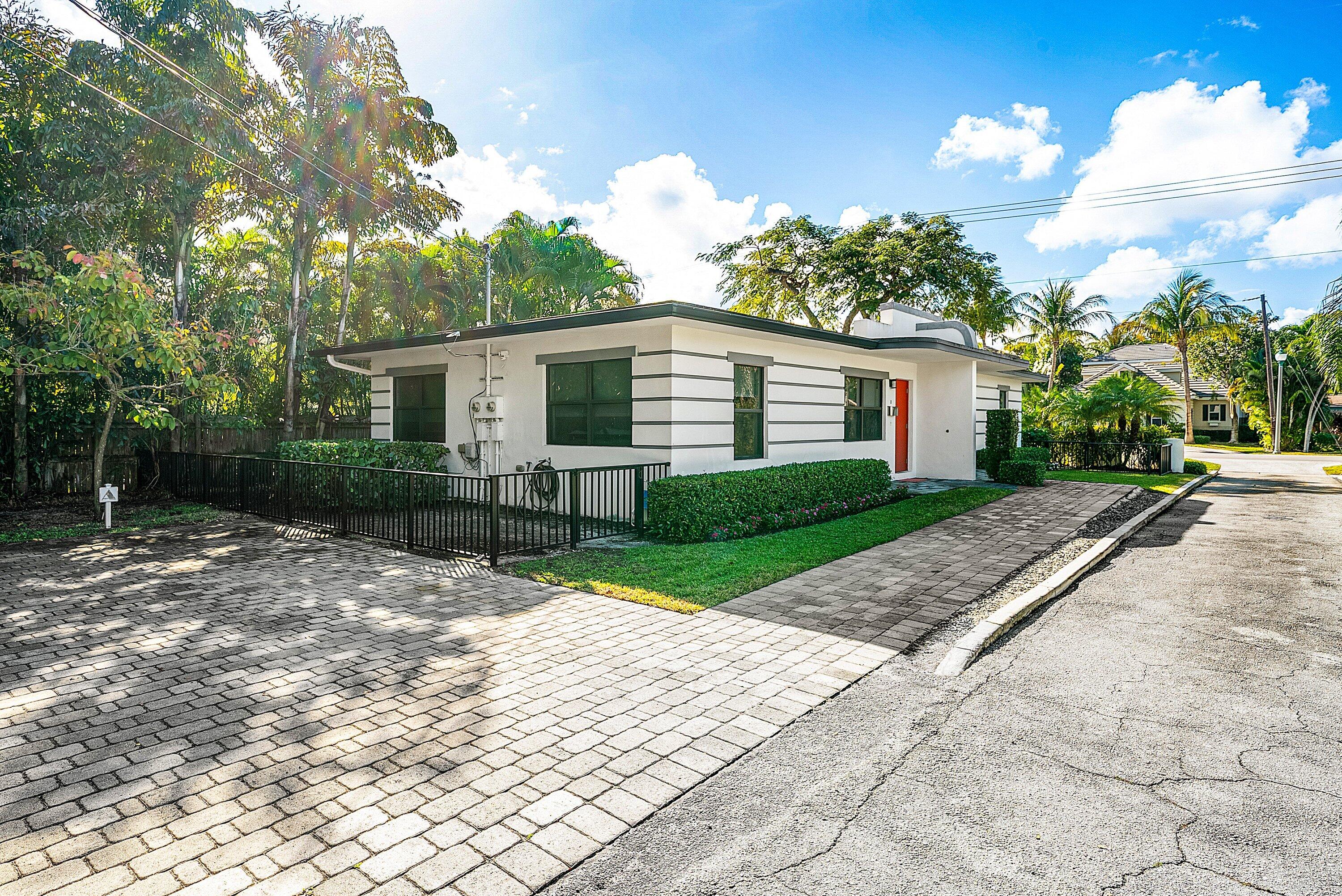 215 N Swinton Avenue, Delray Beach