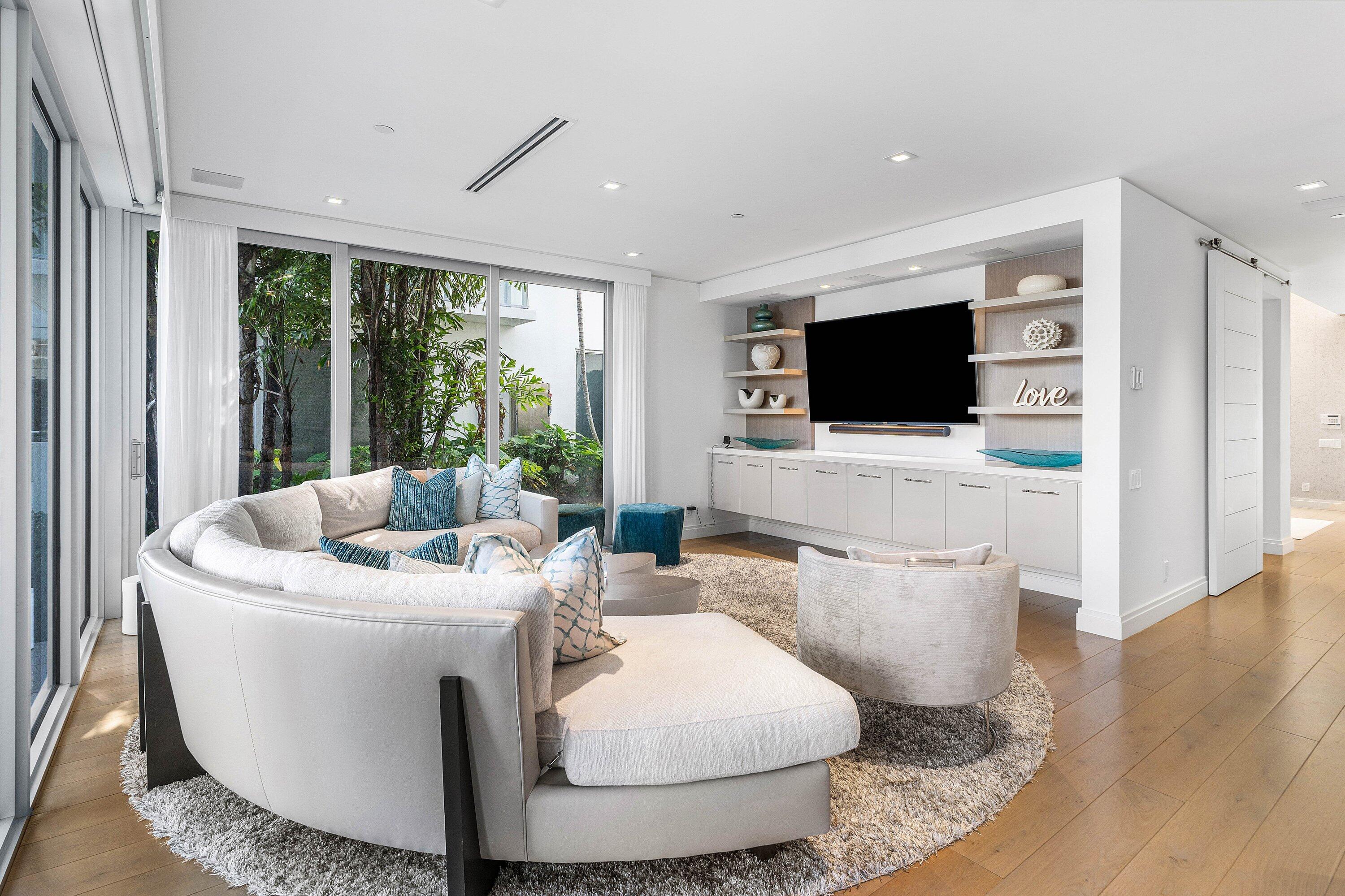 130 Macfarlane Drive