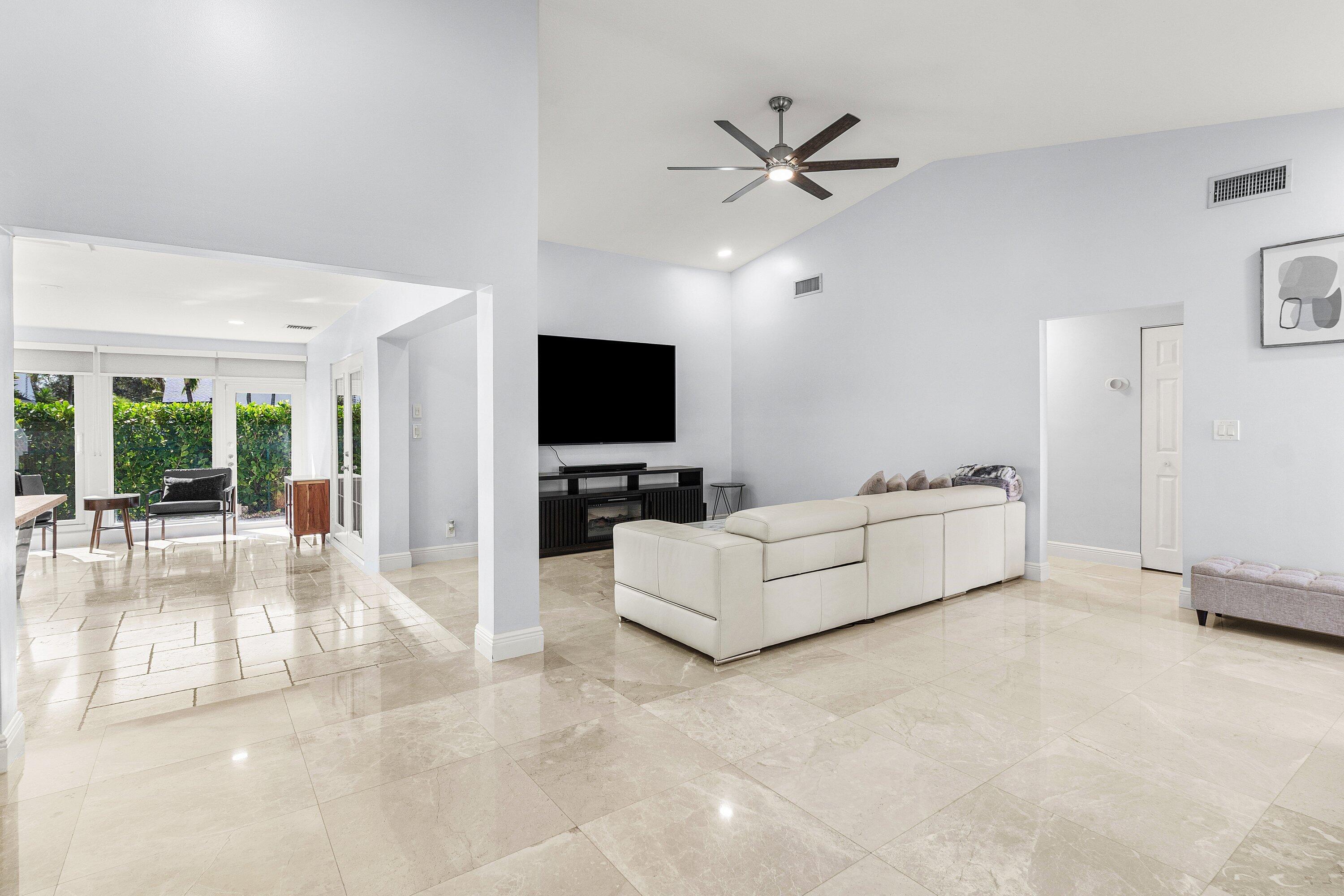2105 NW 12th Street