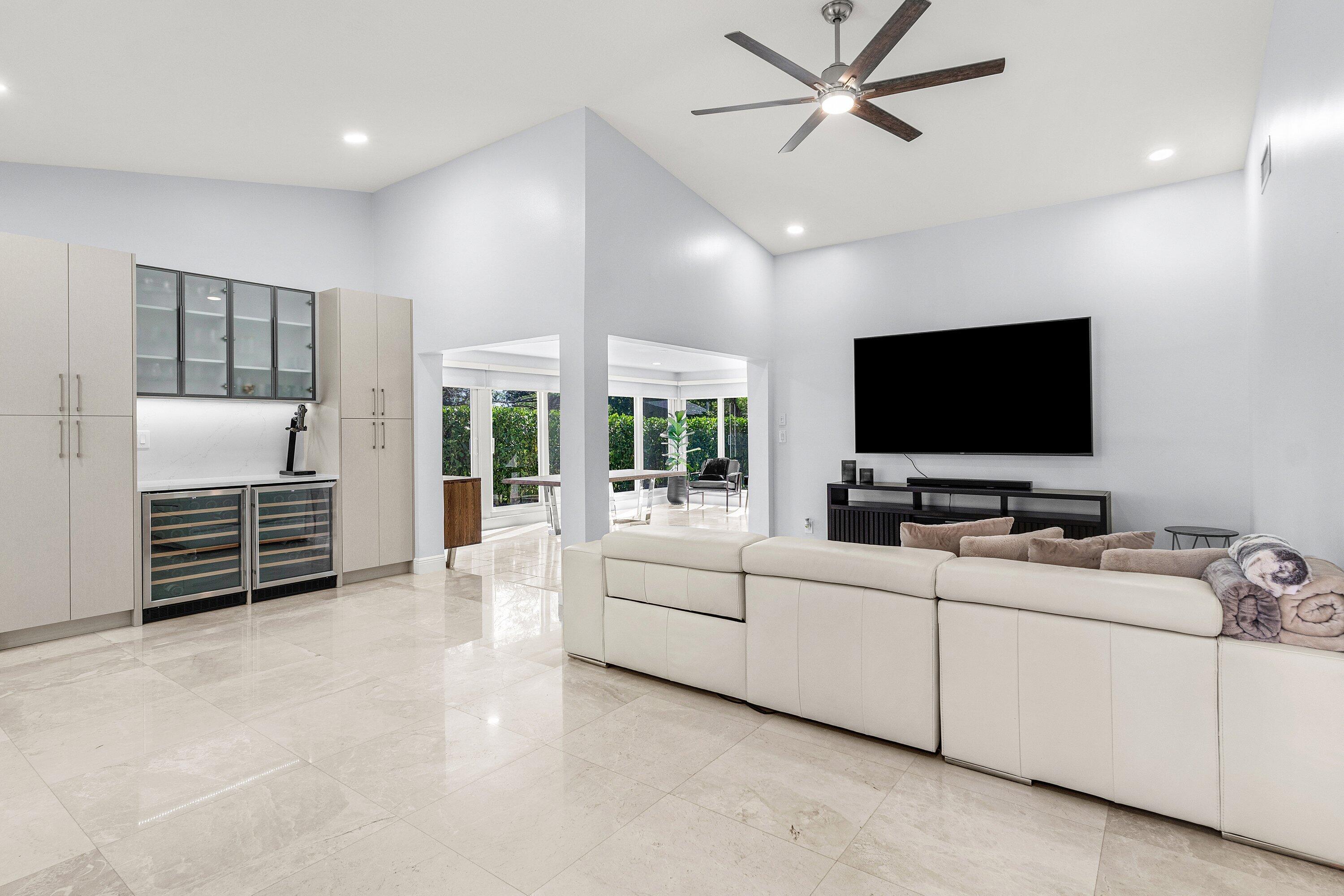 2105 NW 12th Street