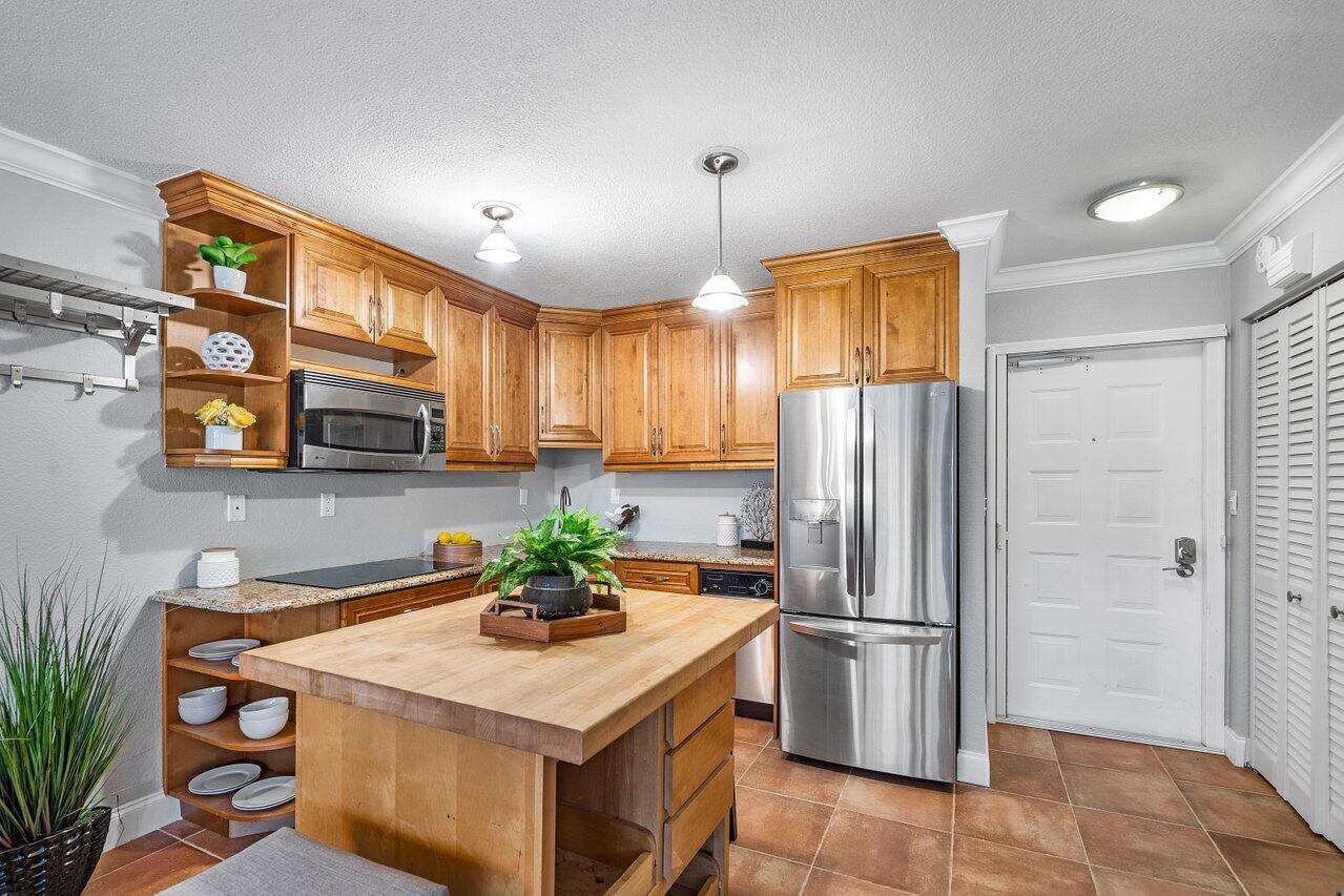 501 Greensward Lane 101-C