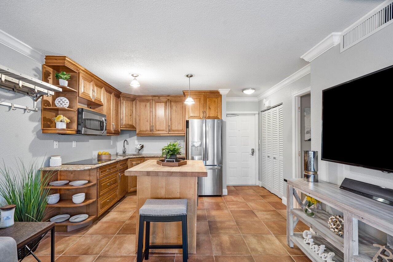 501 Greensward Lane 101-C