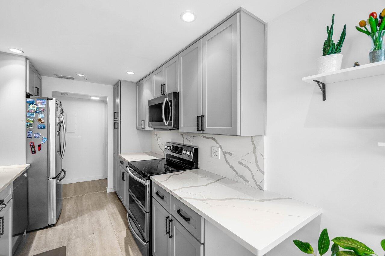 2003 N Ocean Boulevard 904