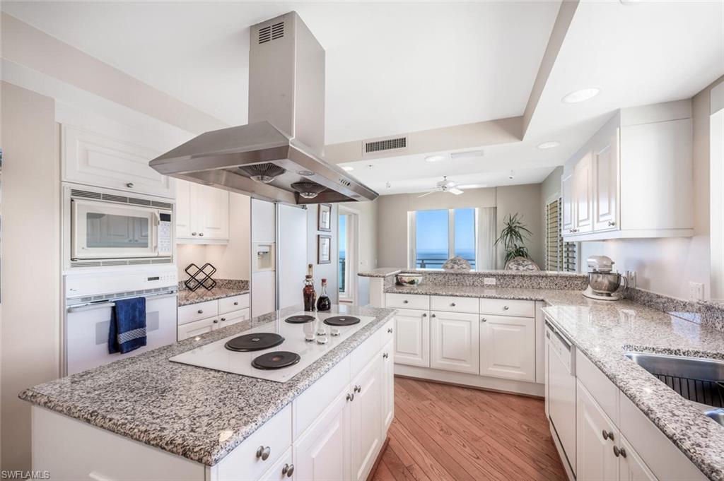 8231 Bay Colony DR # 1004