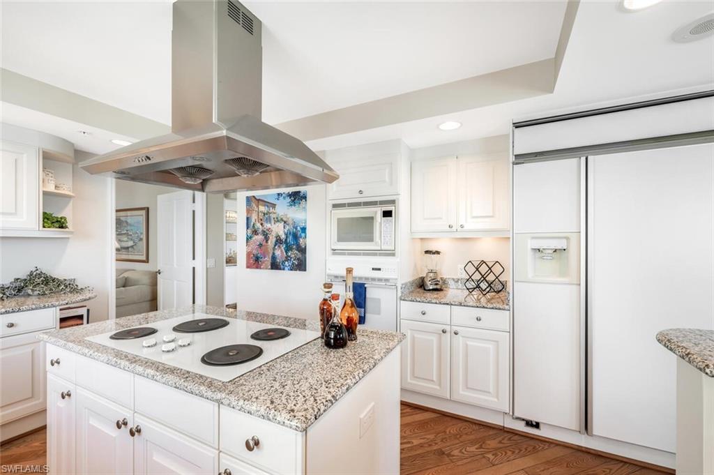 8231 Bay Colony DR # 1004