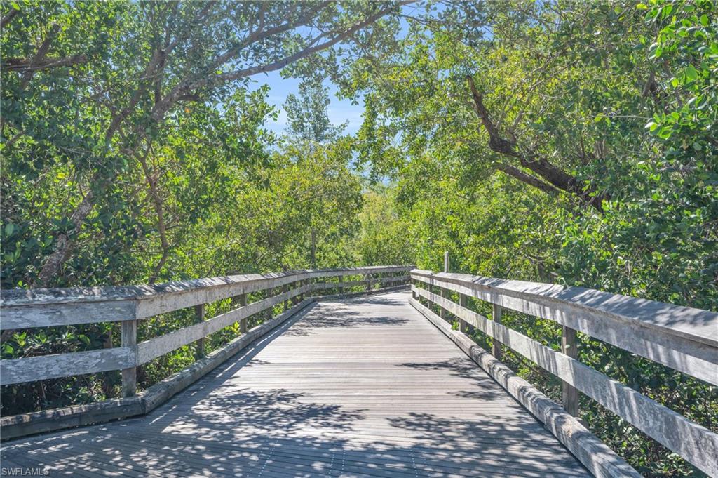 1000 L Ambiance CIR # 205