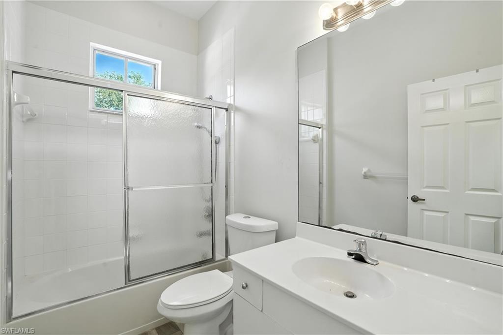 1000 L Ambiance CIR # 205