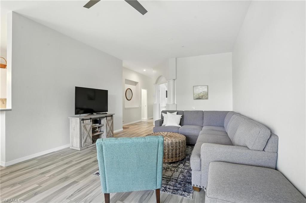 1000 L Ambiance CIR # 205