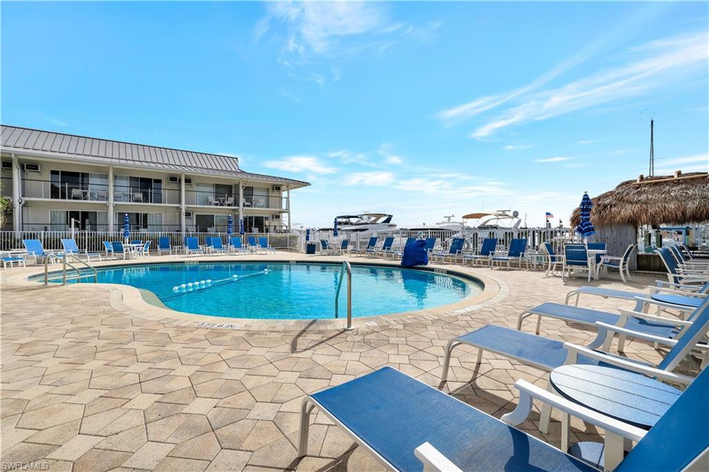 900 Broad AVE S # 320