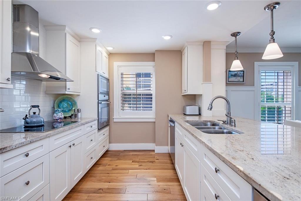 3483 Gulf Shore BLVD N 104